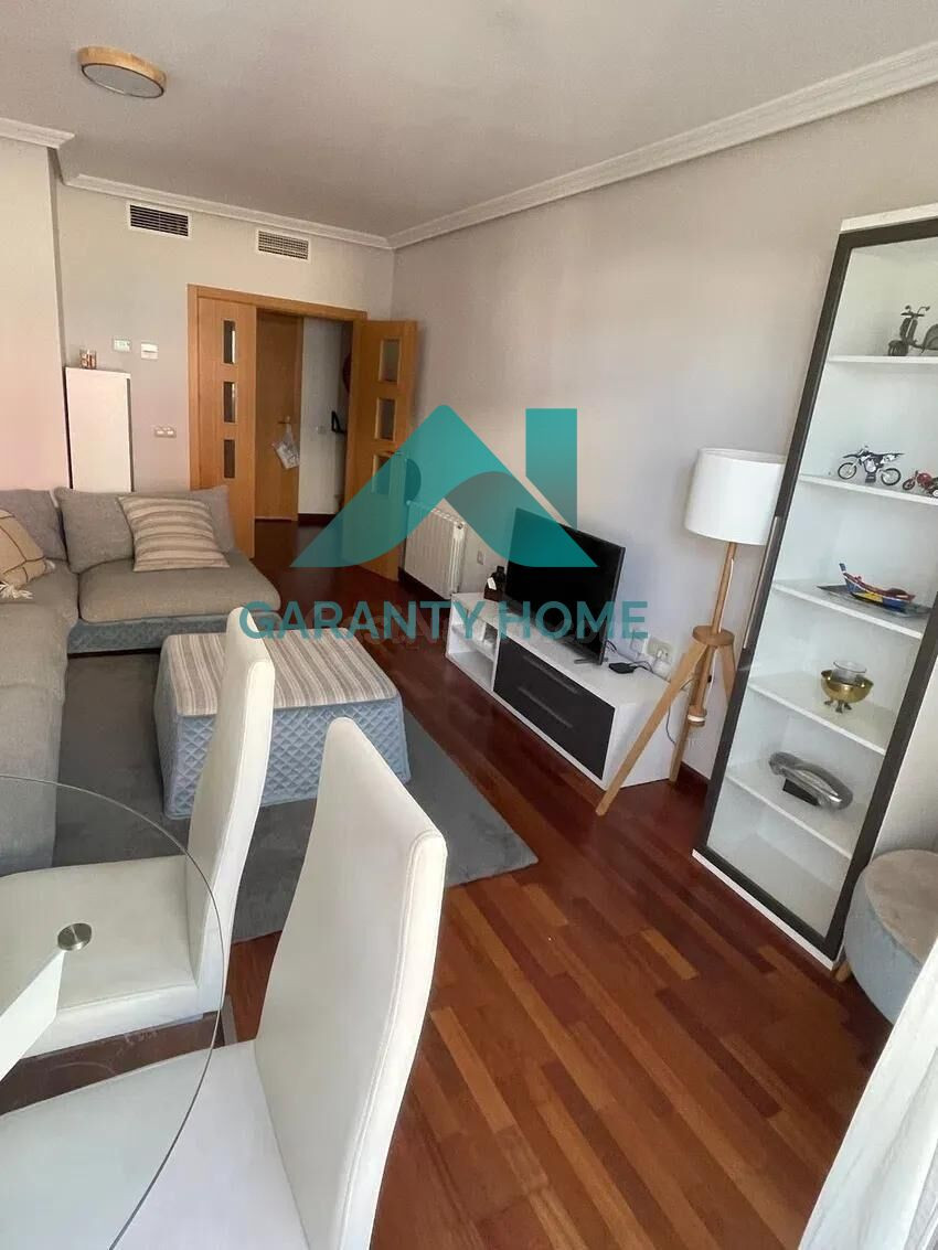 SE ALQUILA PISO EN MONTESOL - foto 2