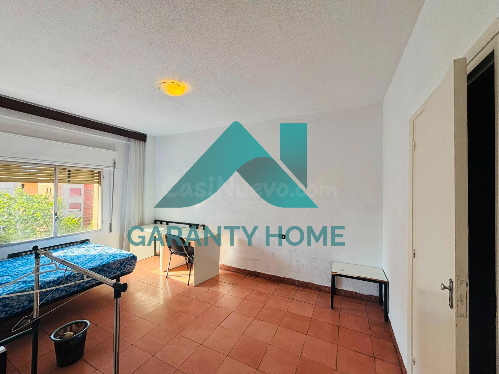 ¡AMPLIO PISO EN VENTA EN AVENIDA DE ALEMANIA! ✨ - foto 3