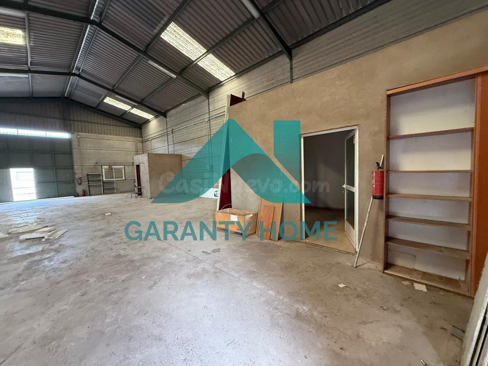 ¡NAVE INDUSTRIAL EN ALQUILER EN CHARCA HAMBRE – CASAR DE CÁC - foto 4