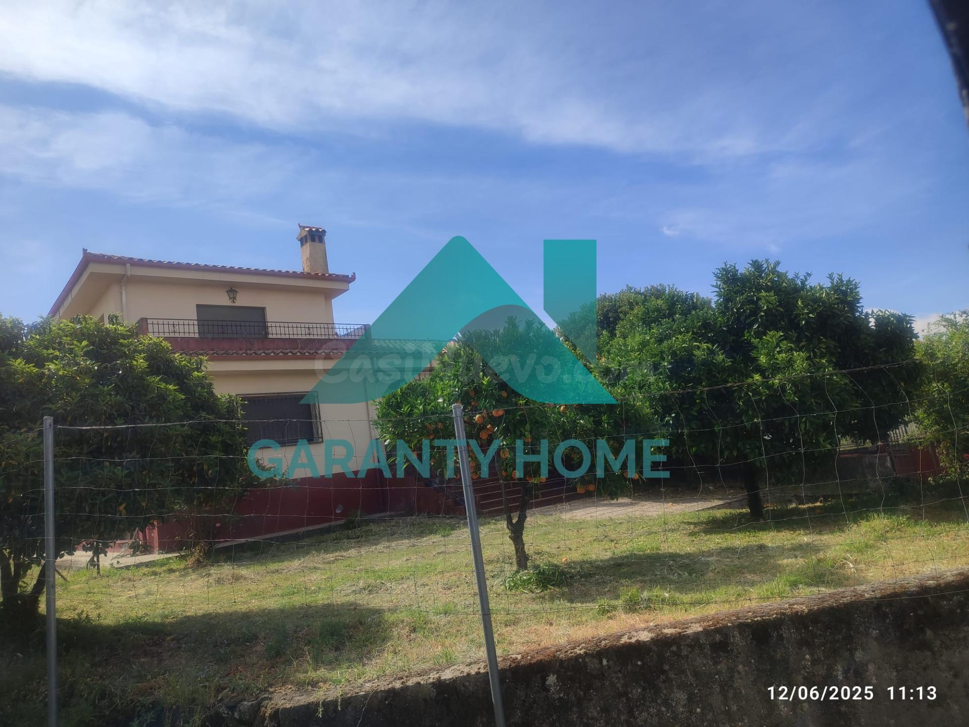 ¡ESPECTACULAR CHALET EN VENTA EN VILLA DEL CAMPO! ✨ - foto 2