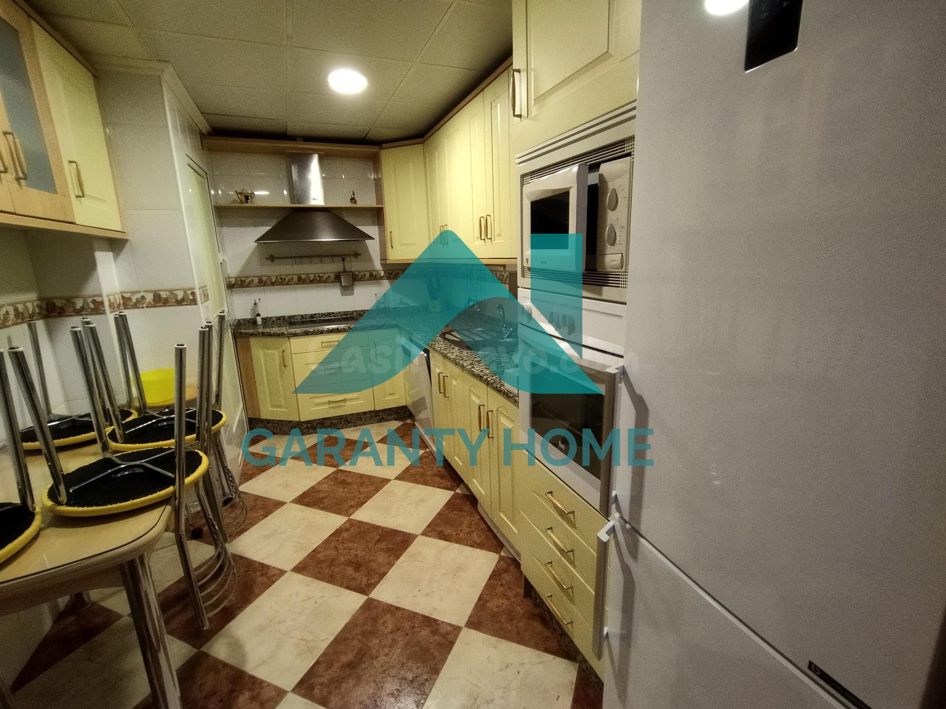 SE ALQUILA 1 habitación EN ZONA PERÚ - foto 2