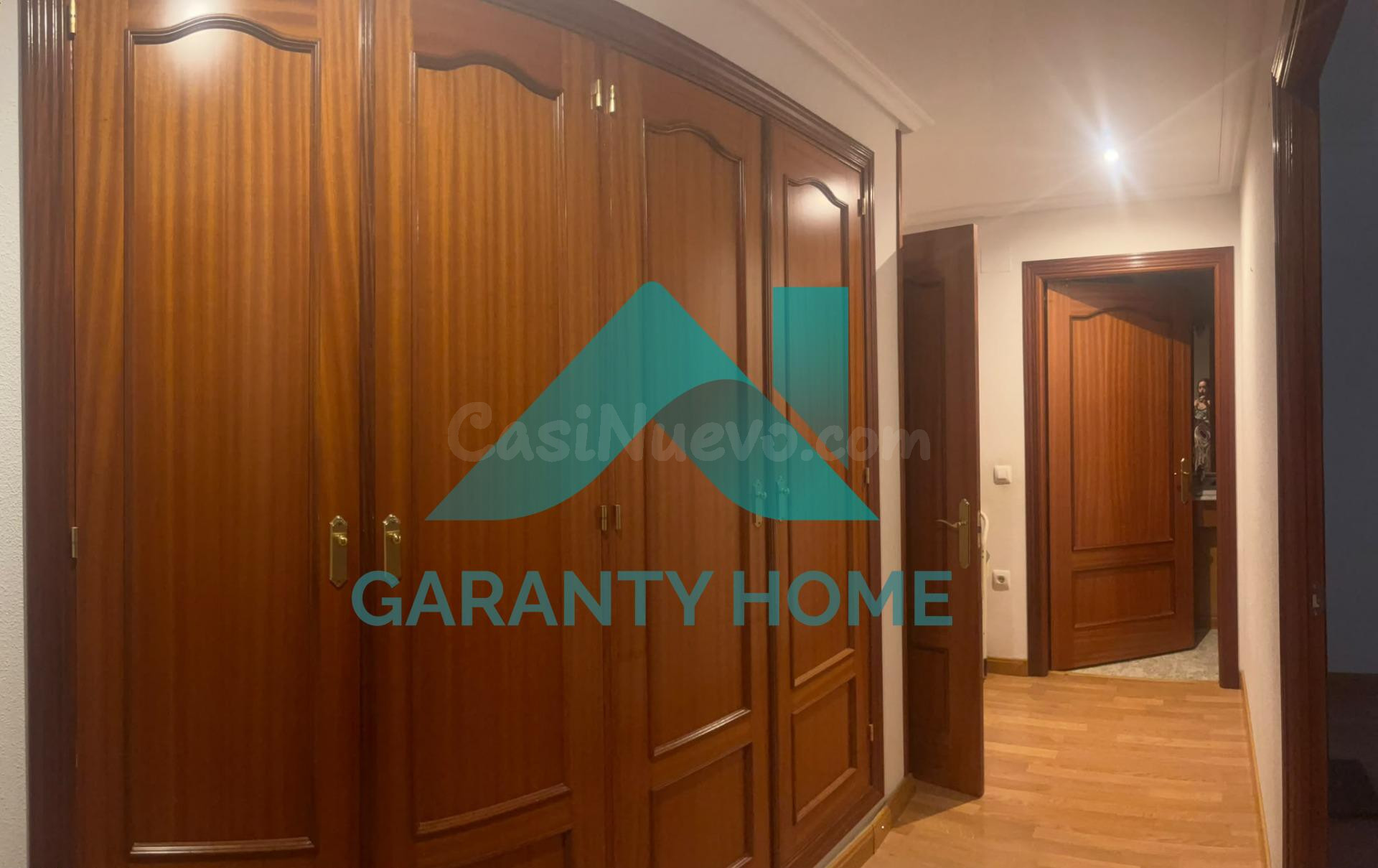 SE ALQUILA AMPLIA Y LUMINOSA VIVIENDA DE 3 habitaciones ✨ - foto 3