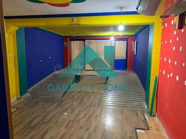 ¡SE ALQUILA LOCAL COMERCIAL EN AVENIDA DE ALEMANIA!