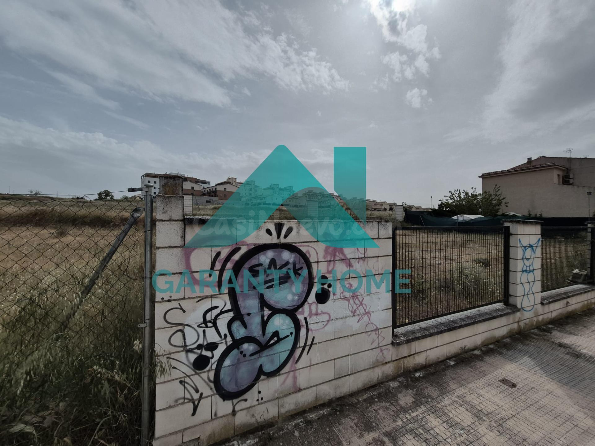 PARCELA URBANIZABLE EN VENTA – CALLE MARGARITAS, CÁCERES ✨ - foto 2