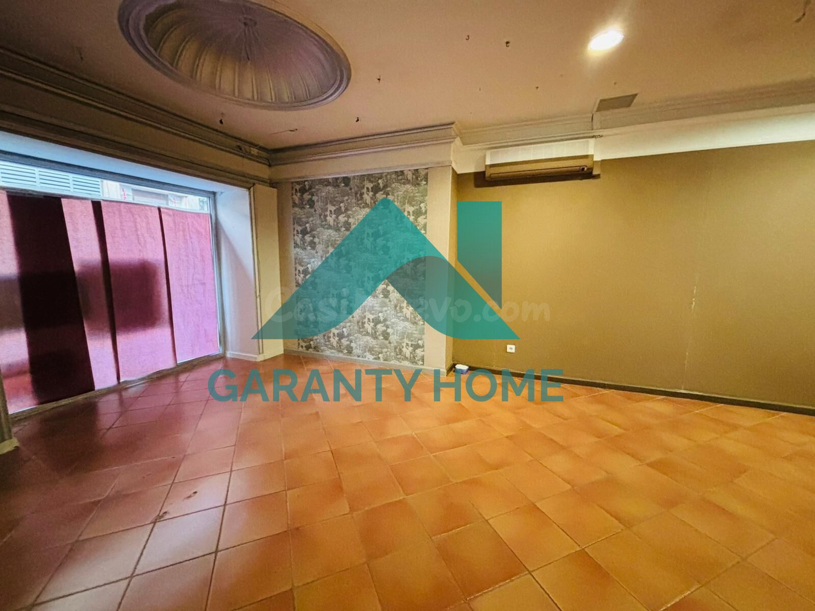 ✨AMPLIO LOCAL EN ALQUILER EN ZONA CENTRO – CÁCERES✨ - foto 2