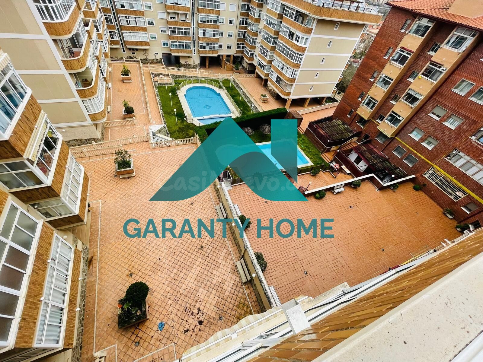 EXCLUSIVO ÁTICO DÚPLEX EN R66 CON GRANDES TERRAZAS, GARAJE Y - foto 2
