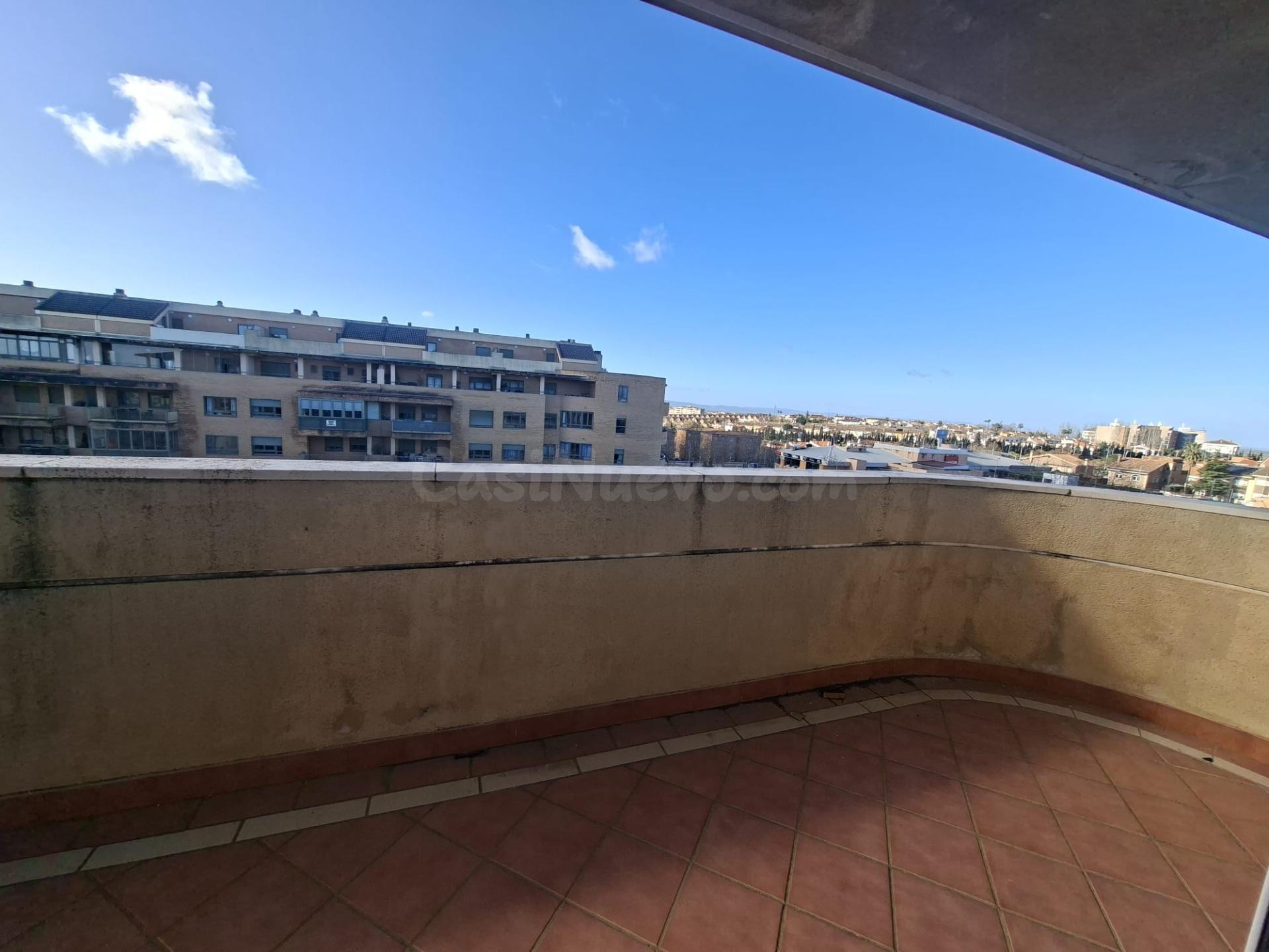 EXCLUSIVO ÁTICO DÚPLEX EN R66 CON GRANDES TERRAZAS, GARAJE Y - foto 3