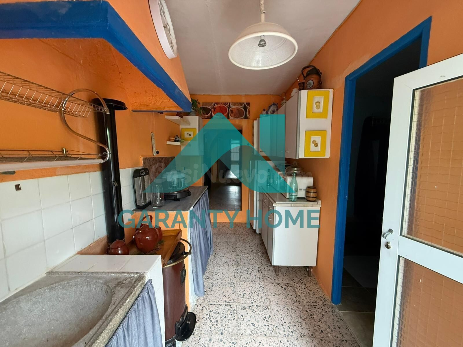 ¡CASA EN VENTA EN EL CENTRO DE SIERRA DE FUENTES CON PATIO Y - foto 2