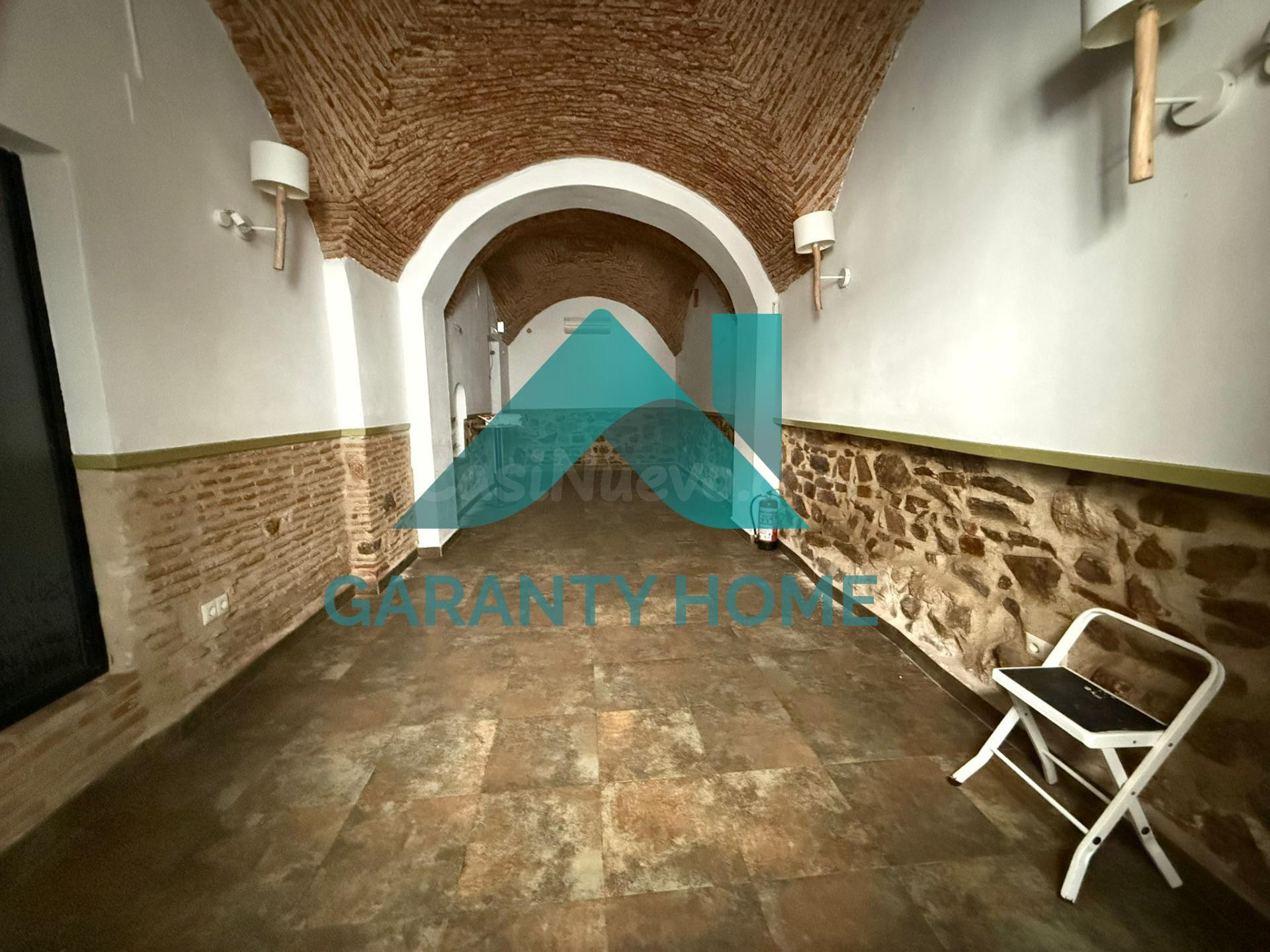 ¡LOCAL COMERCIAL EN VENTA EN CÁCERES – ZONA PIZARRO! ✨