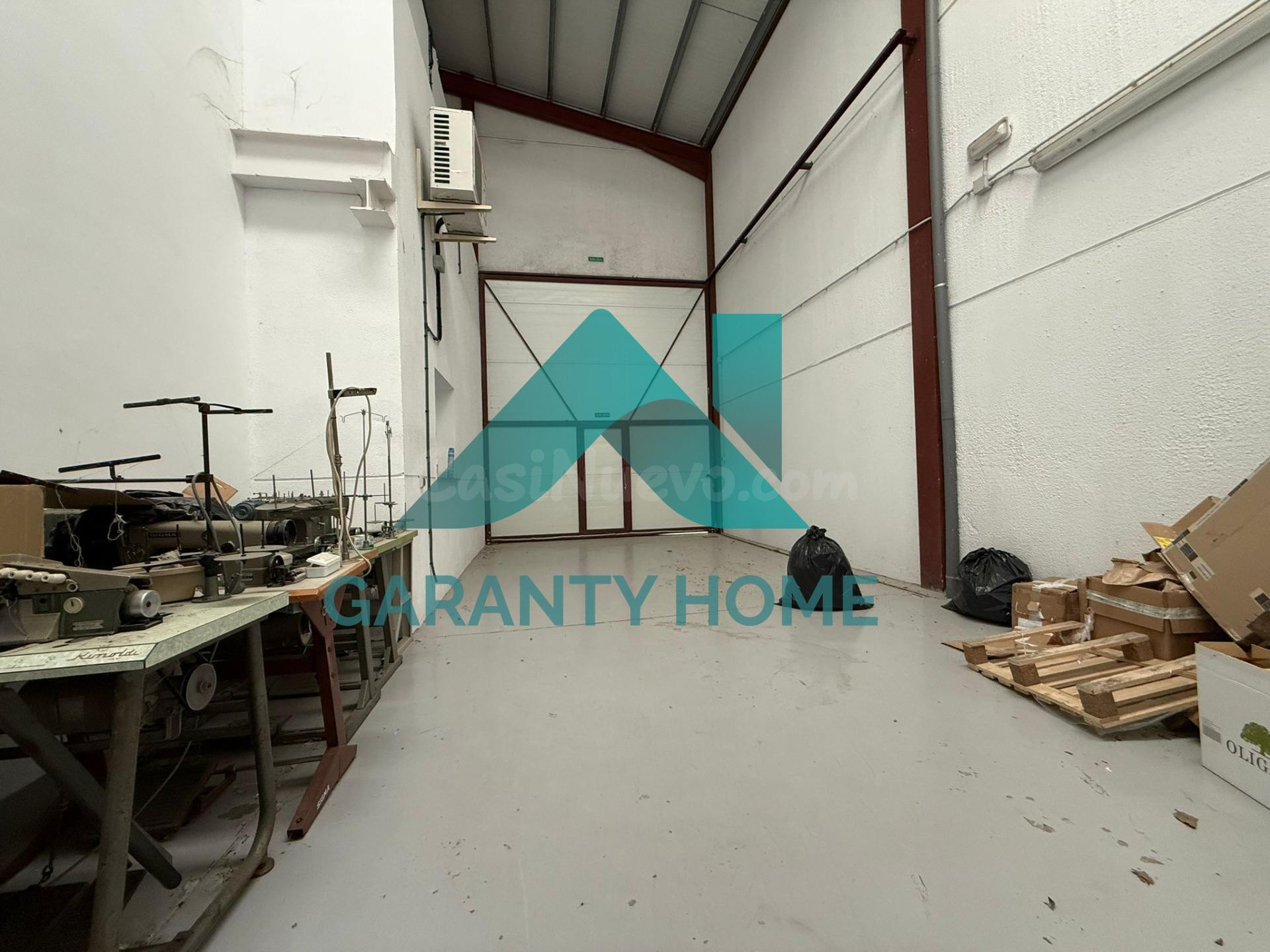 ¡GRAN NAVE INDUSTRIAL EN POLÍGONO LAS ARENAS DE MALPARTIDA! - foto 4
