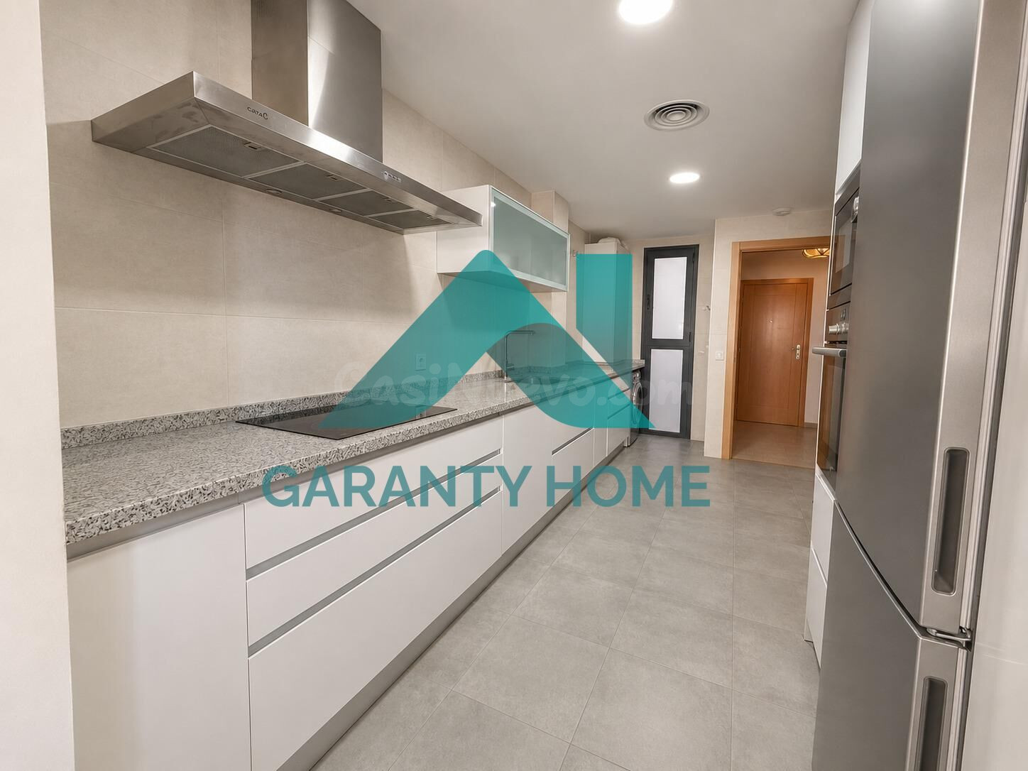 ¡PISO REFORMADO CON PISCINA, PÁDEL, GARAJE Y TRASTERO! - foto 4