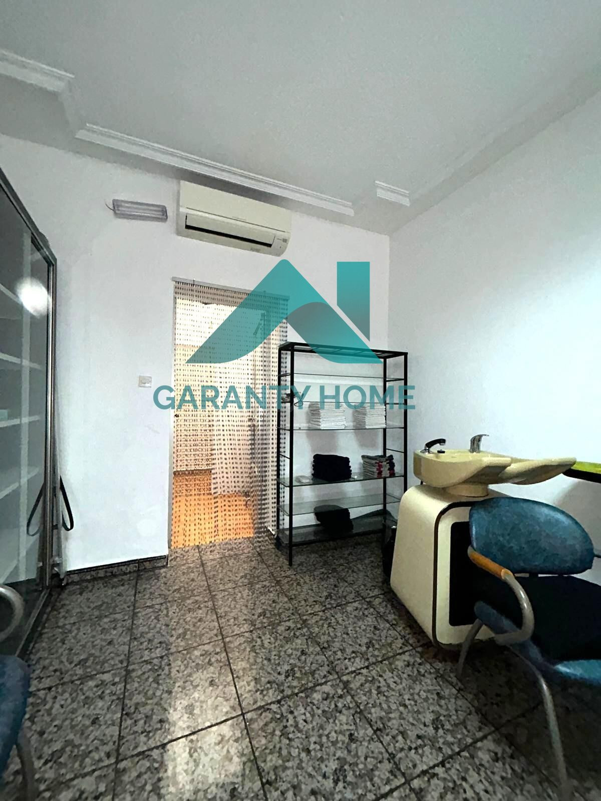 ¡LOCAL COMERCIAL EN LA MADRILA – PLAZA DE BRUSELAS, CÁCERES! - foto 2