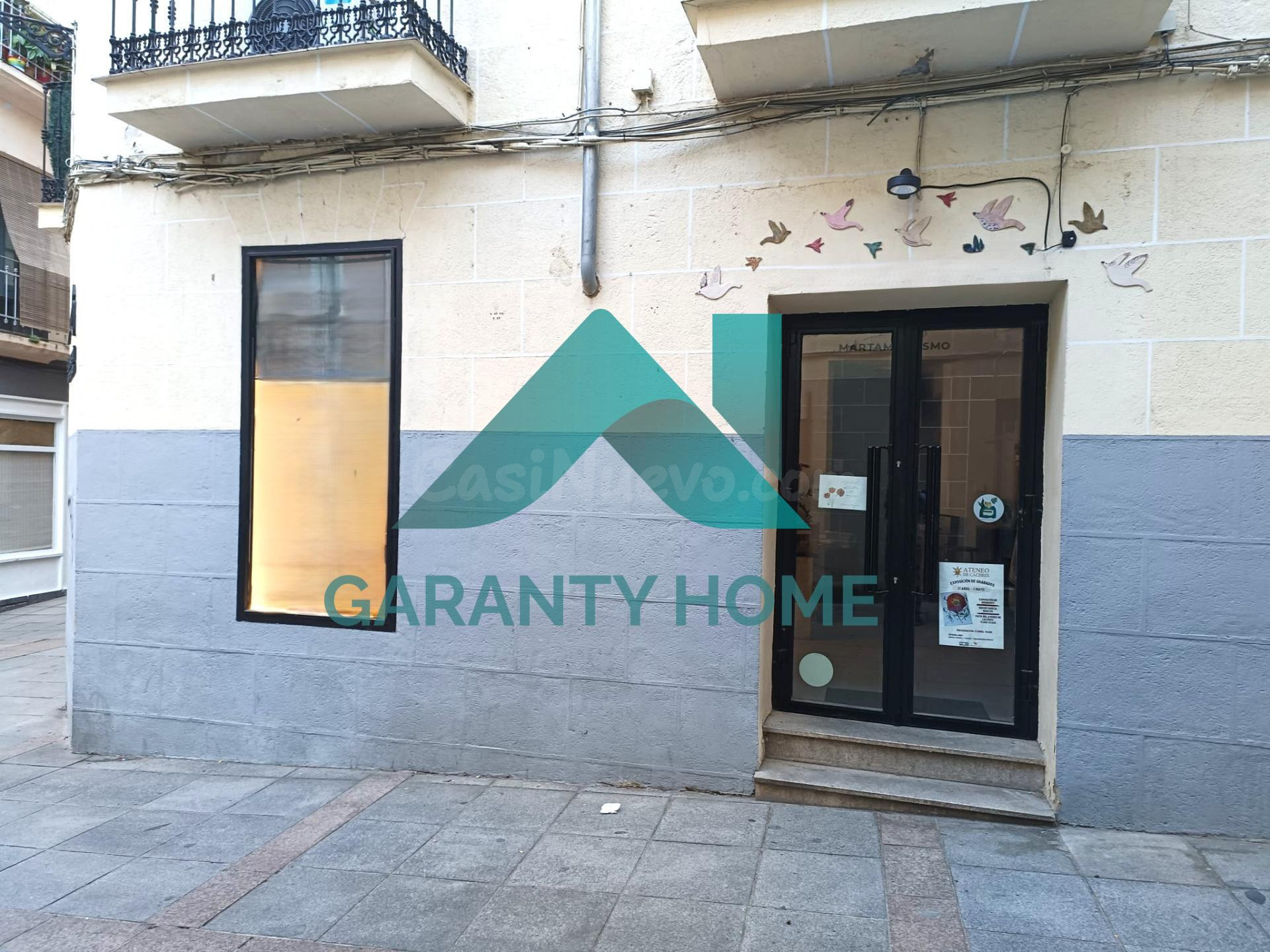 ¡LOCAL COMERCIAL EN PLENO CENTRO DE CÁCERES! ✨ - foto 4