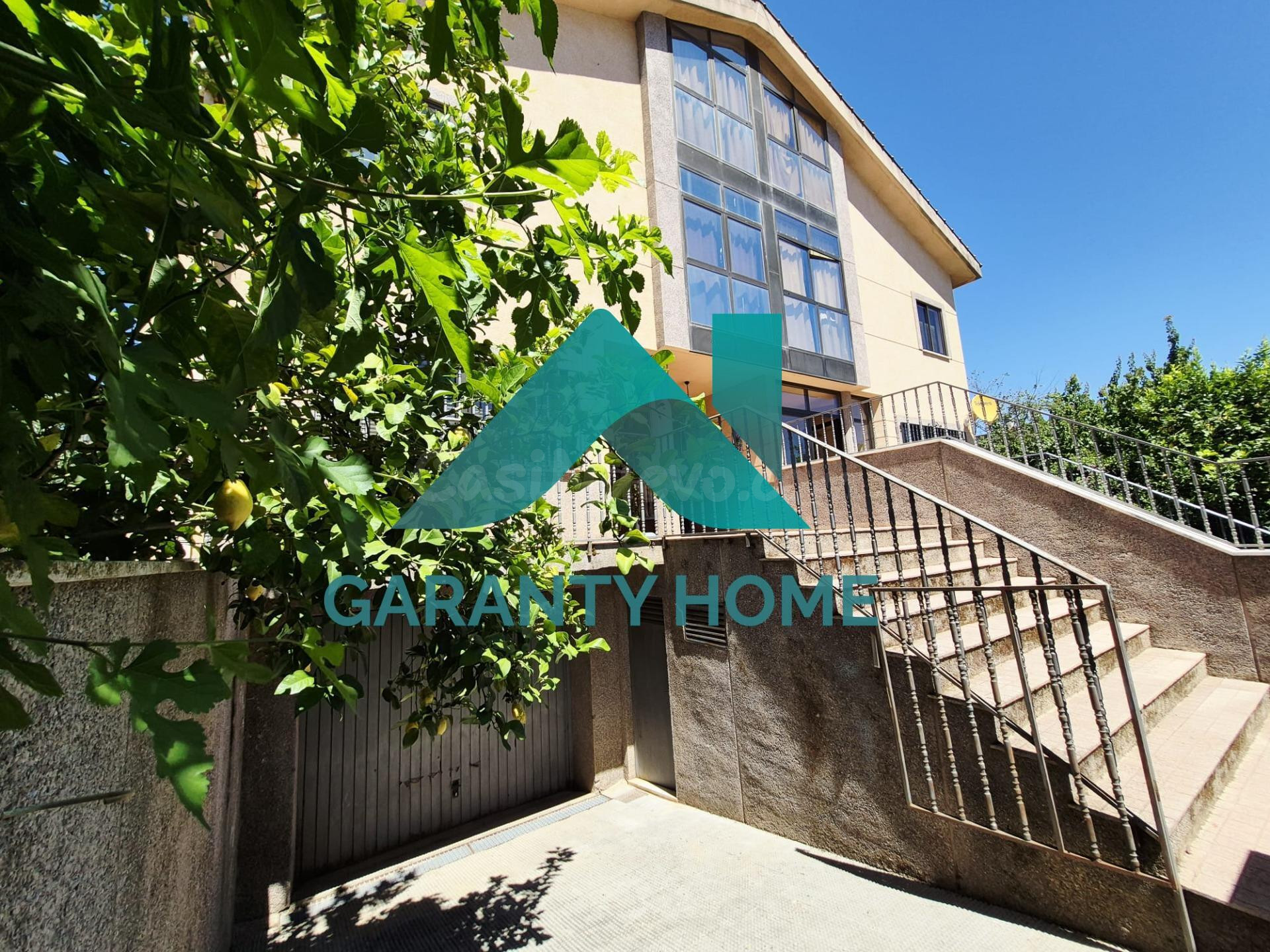 SE VENDE CASA EN R66 – AMPLIA, CON JARDÍN Y EXCELENTES PRESTACIONES ✨