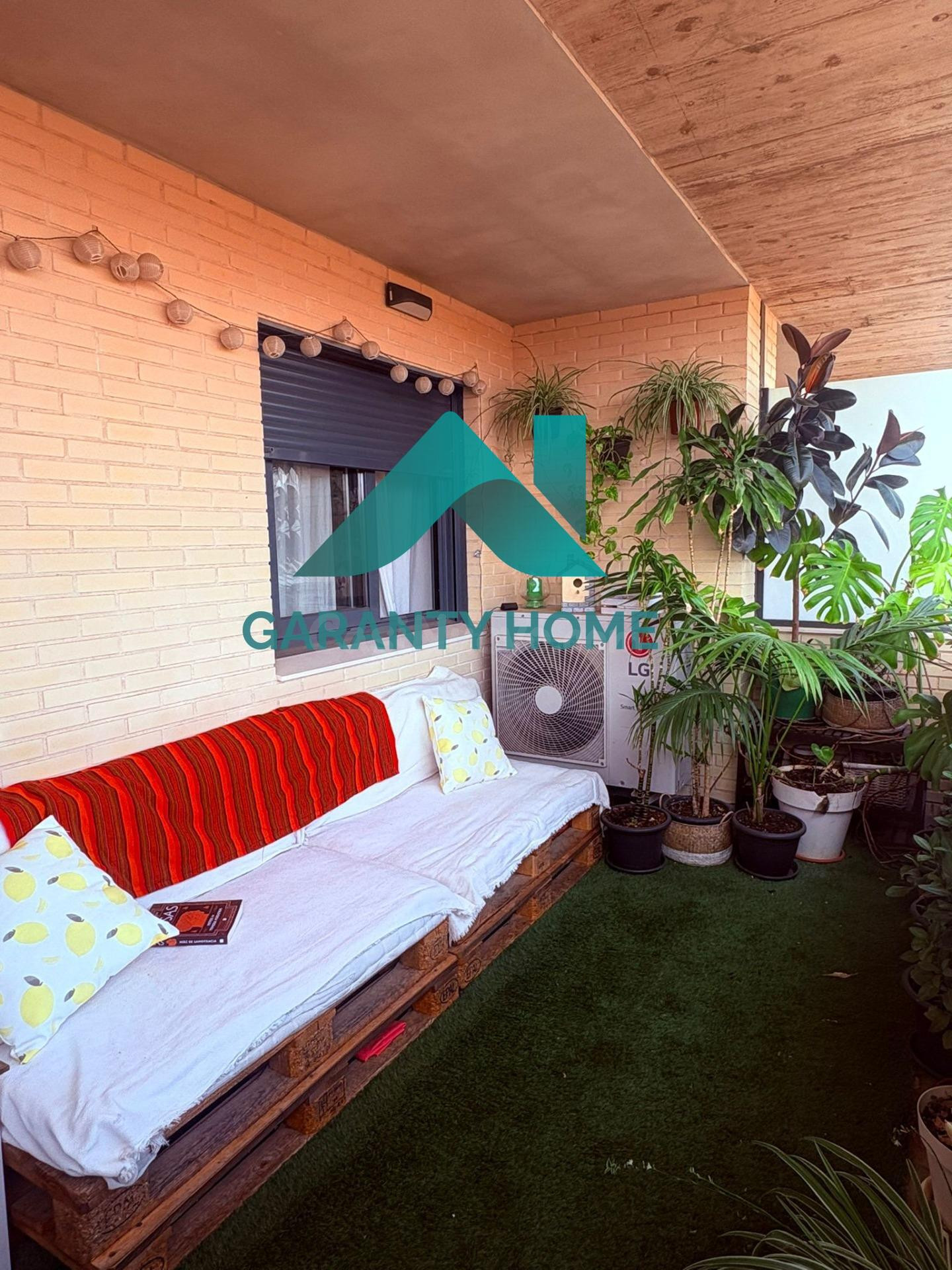 VIVIENDA SEMIAMUEBLADA EN NUEVO CACERES CON TERRAZA Y PISCIN - foto 3