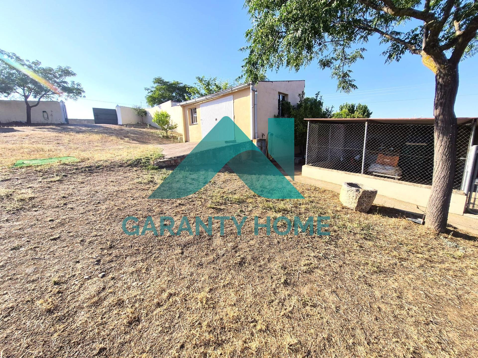 **PARCELA EN VENTA EN POLÍGONO GANADERO (CÁCERES)** ✨