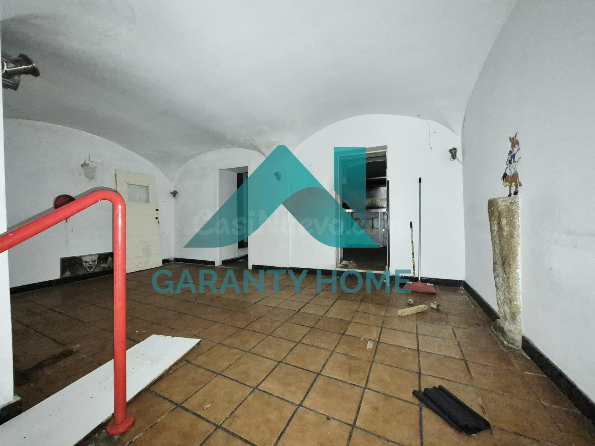 ️ ¡SE ALQUILA O VENDE BAR-RESTAURANTE EN PLAZA MAYOR! - foto 3