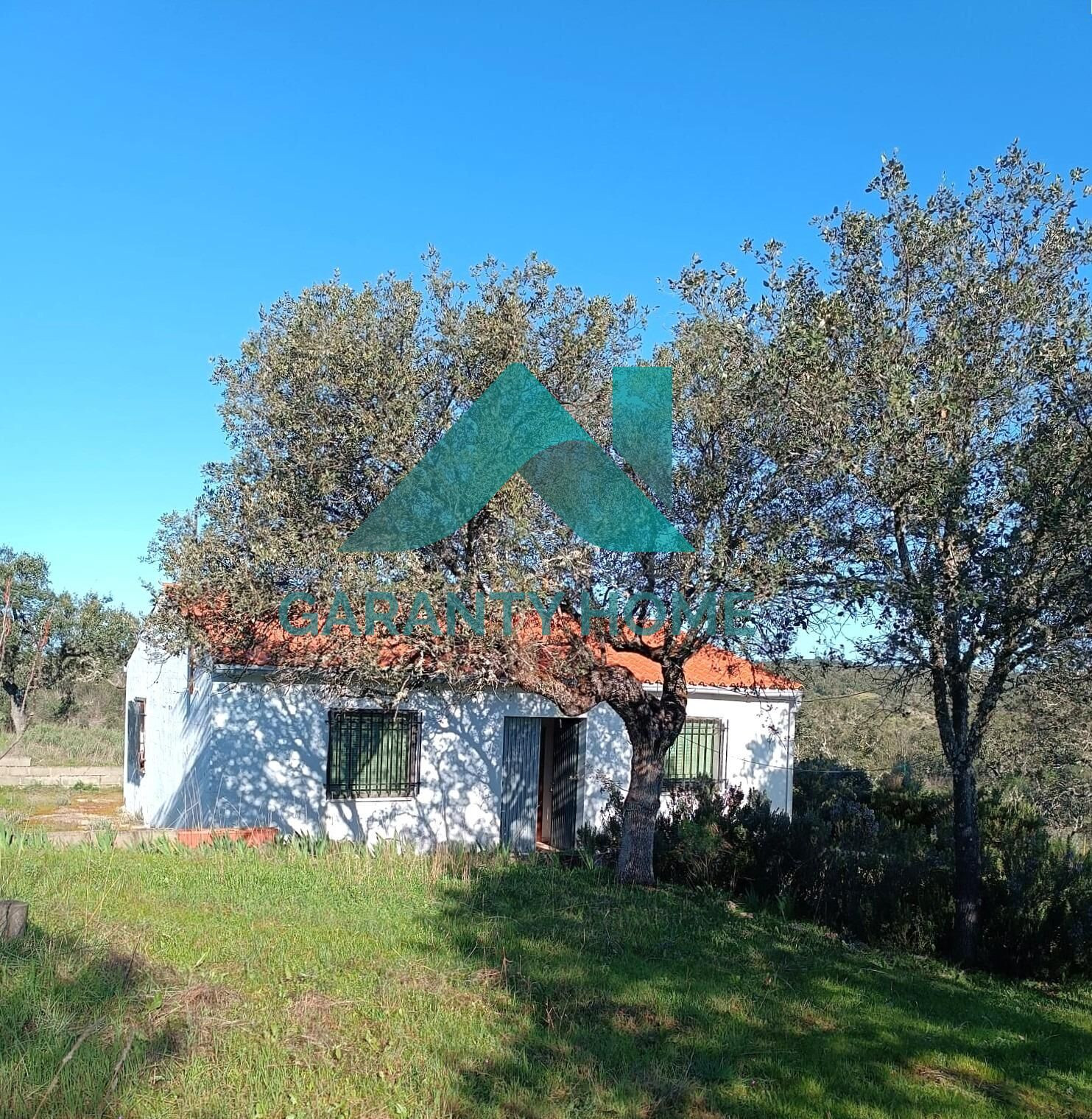 PARCELA CON VIVIENDA EN VENTA – URBANIZACIÓN MONTE ALMEIDA ✨