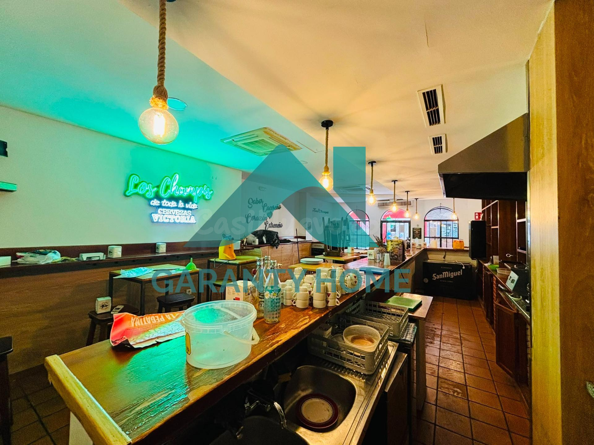 ¡SE ALQUILA BAR EN ZONA CÁNOVAS! - foto 4