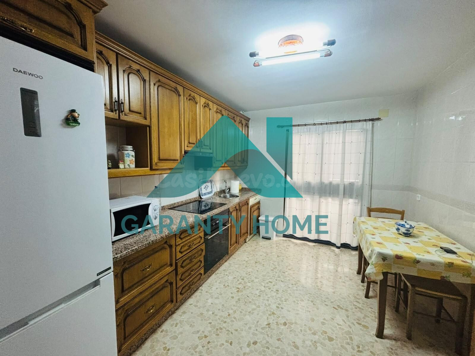 ✨ SE ALQUILA PISO EN ZONA EROSKI – CÁCERES ✨ - foto 2