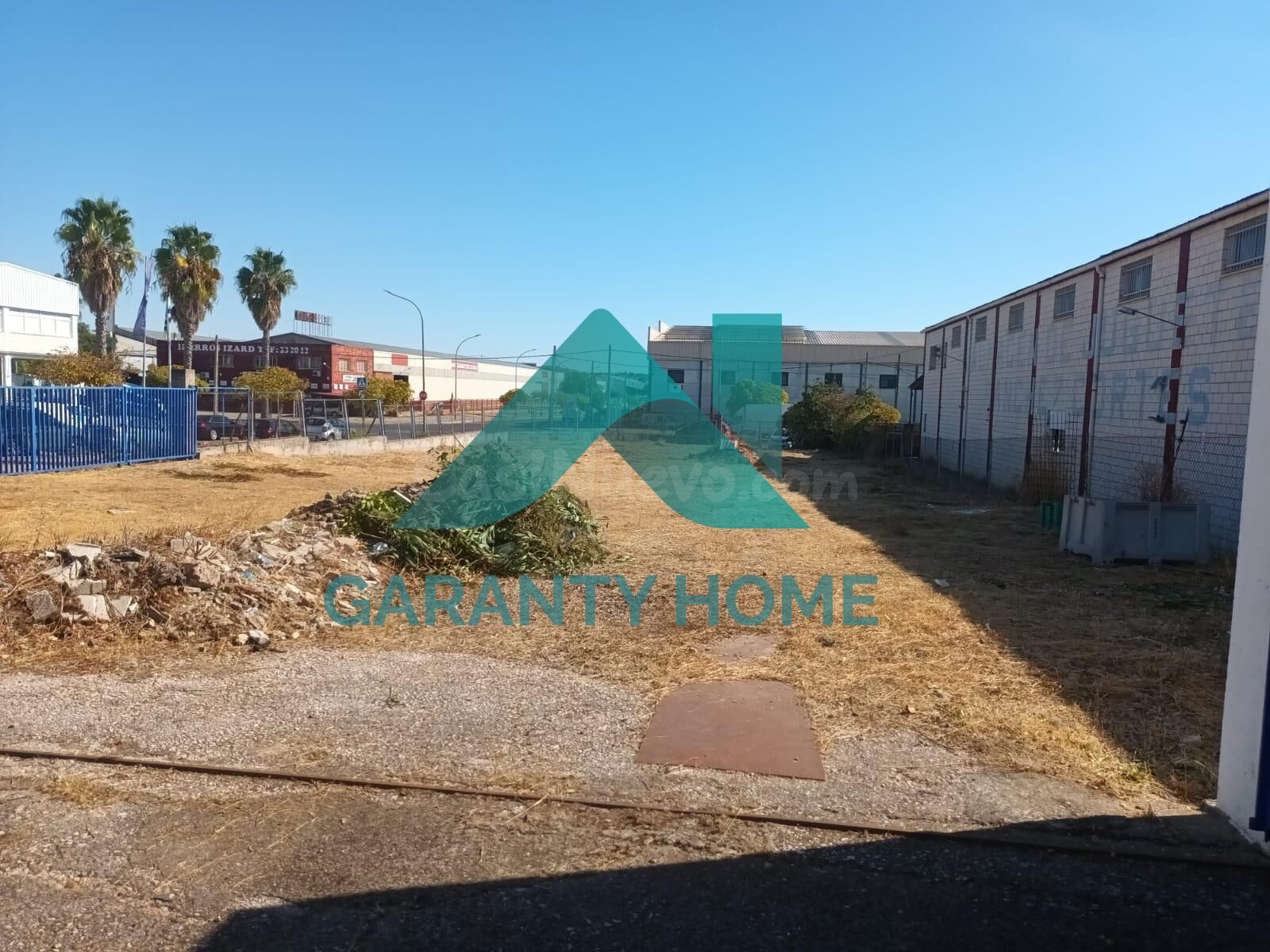 ️ ¡SE VENDE SOLAR EN POLÍGONO CAPELLANÍAS!