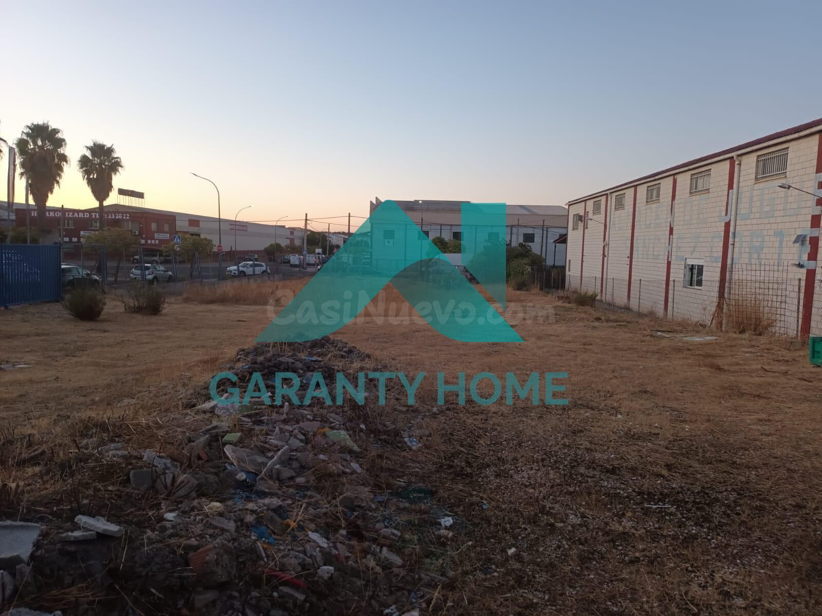 ️ ¡SE VENDE SOLAR EN POLÍGONO CAPELLANÍAS! - foto 2