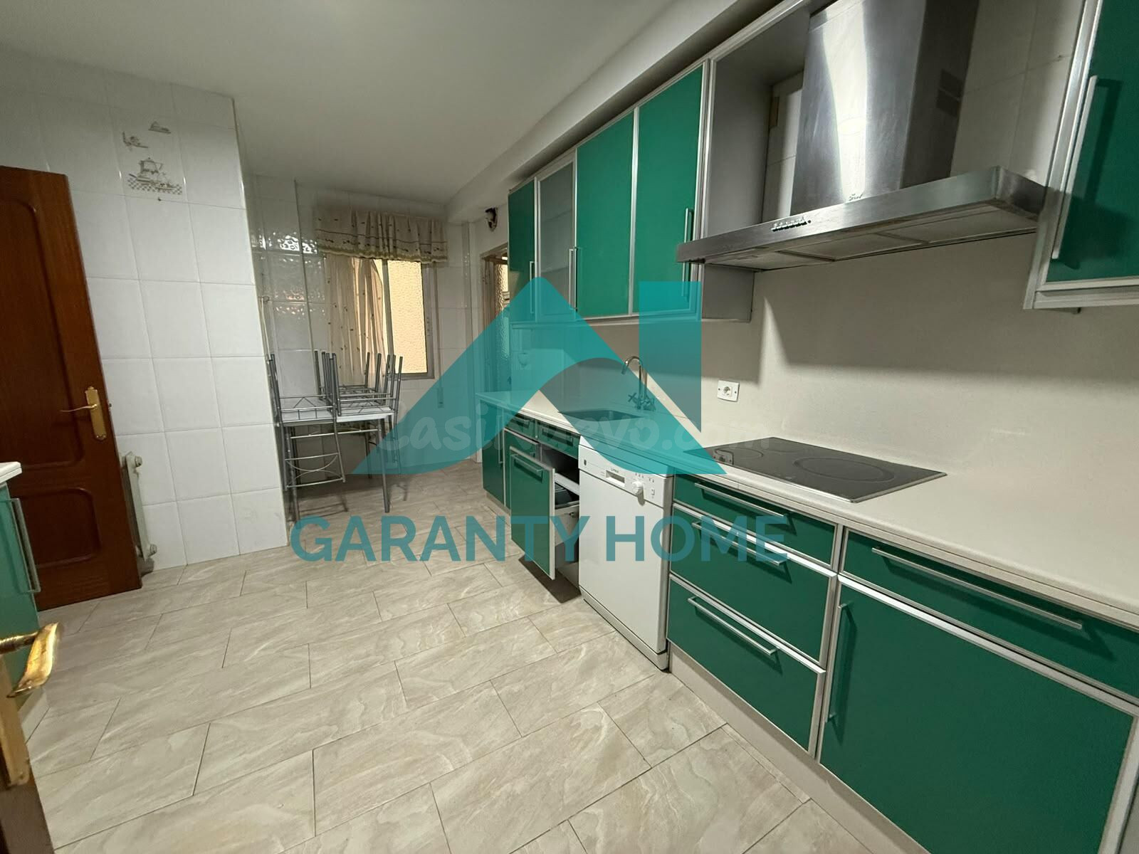 ¡AMPLIO PISO EN ALQUILER, SE ADMITE ESTUDIANTES, EN ZONA PER - foto 3