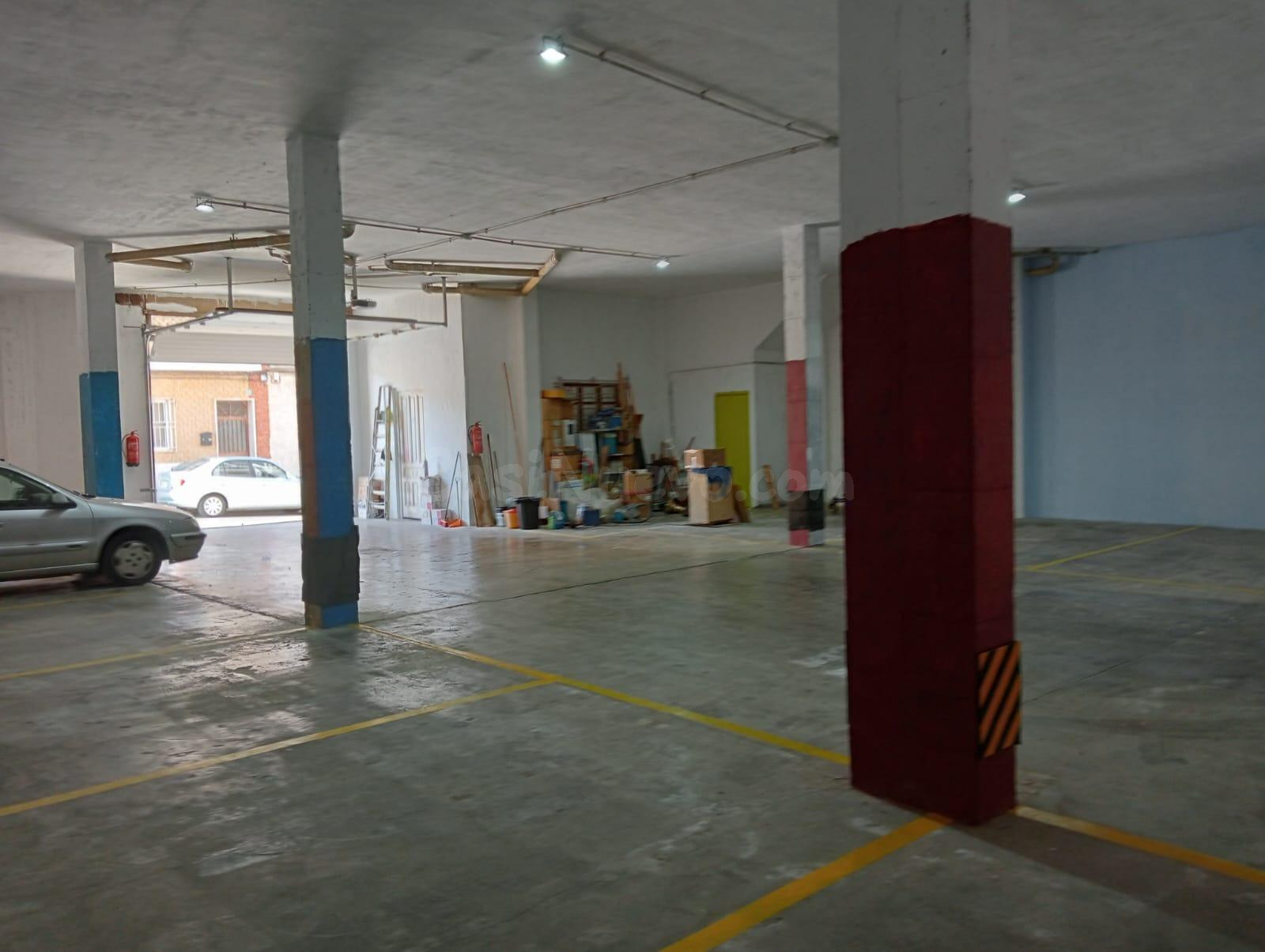 GARAJE EN LOS BARREROS
