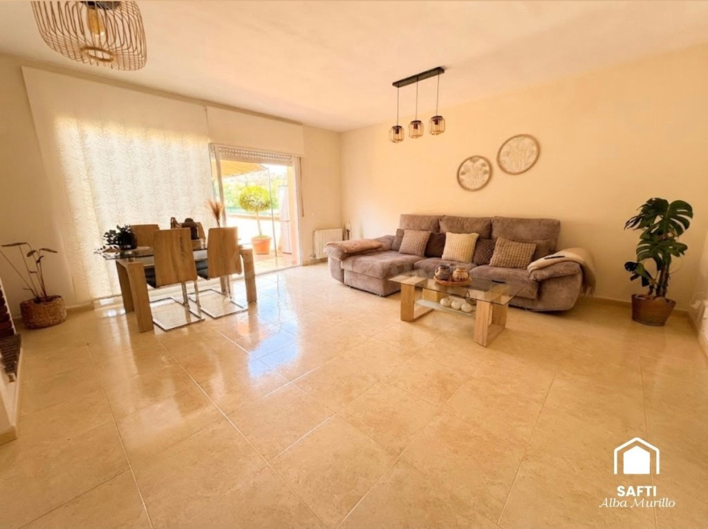 Preciosa casa adosada con jardín privado a 15 minutos de Sit - foto 3