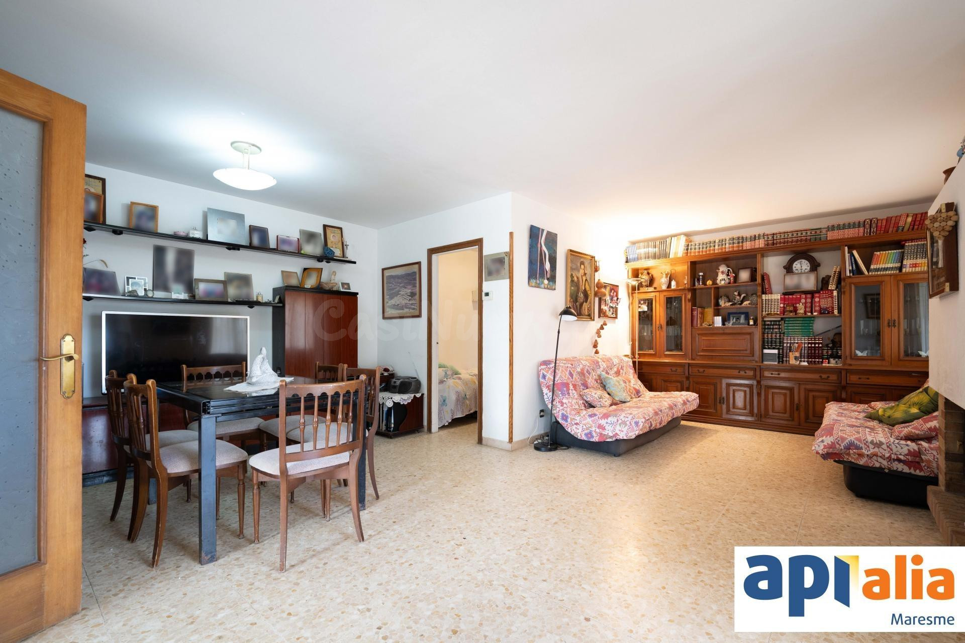 Descubre este impresionante chalet situado en la tranquila z - foto 5