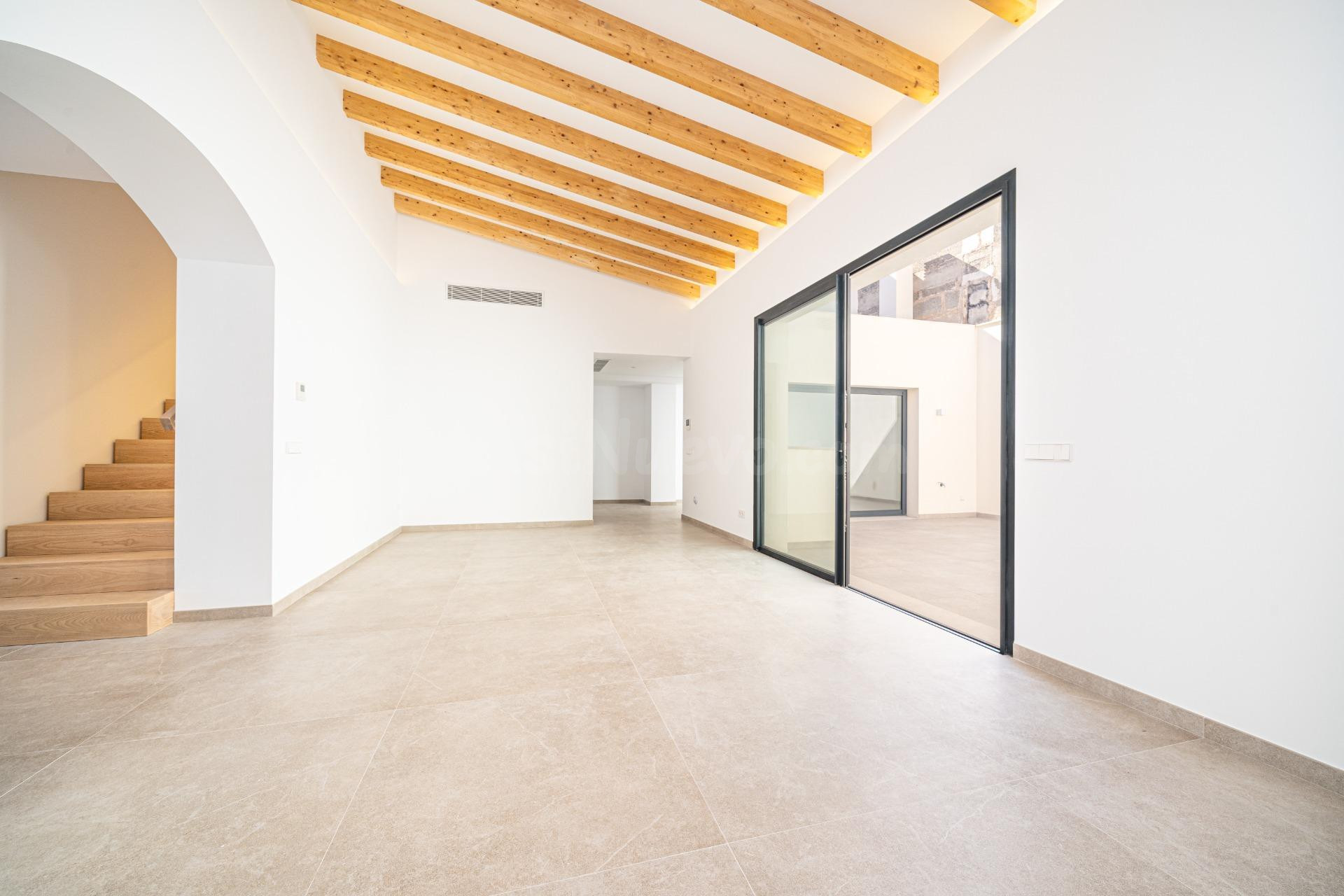 Obra nueva con Piscina recien terminada - foto 2