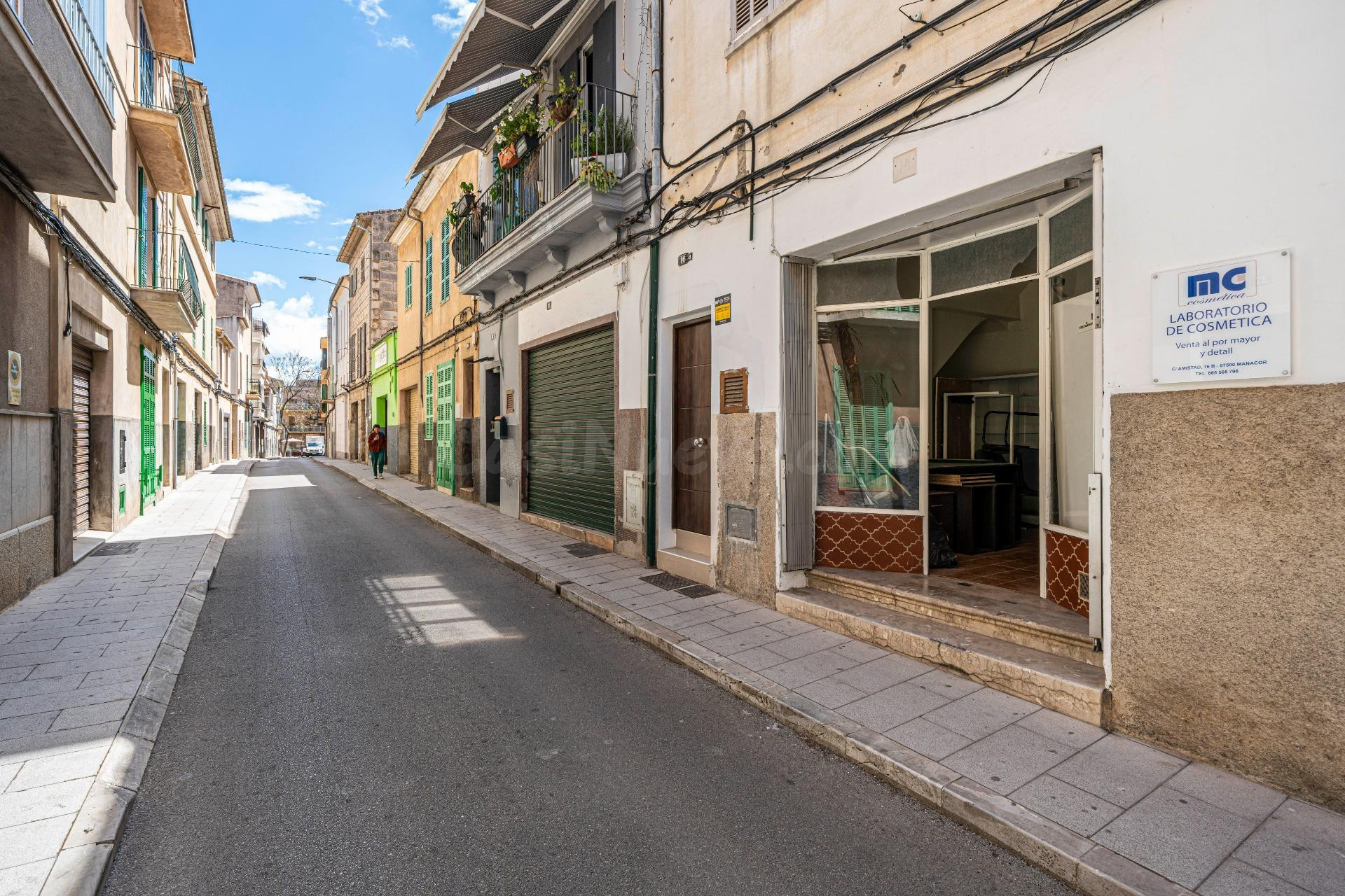 Local Comercial en el centro de Manacor con posibilidad de C - foto 3