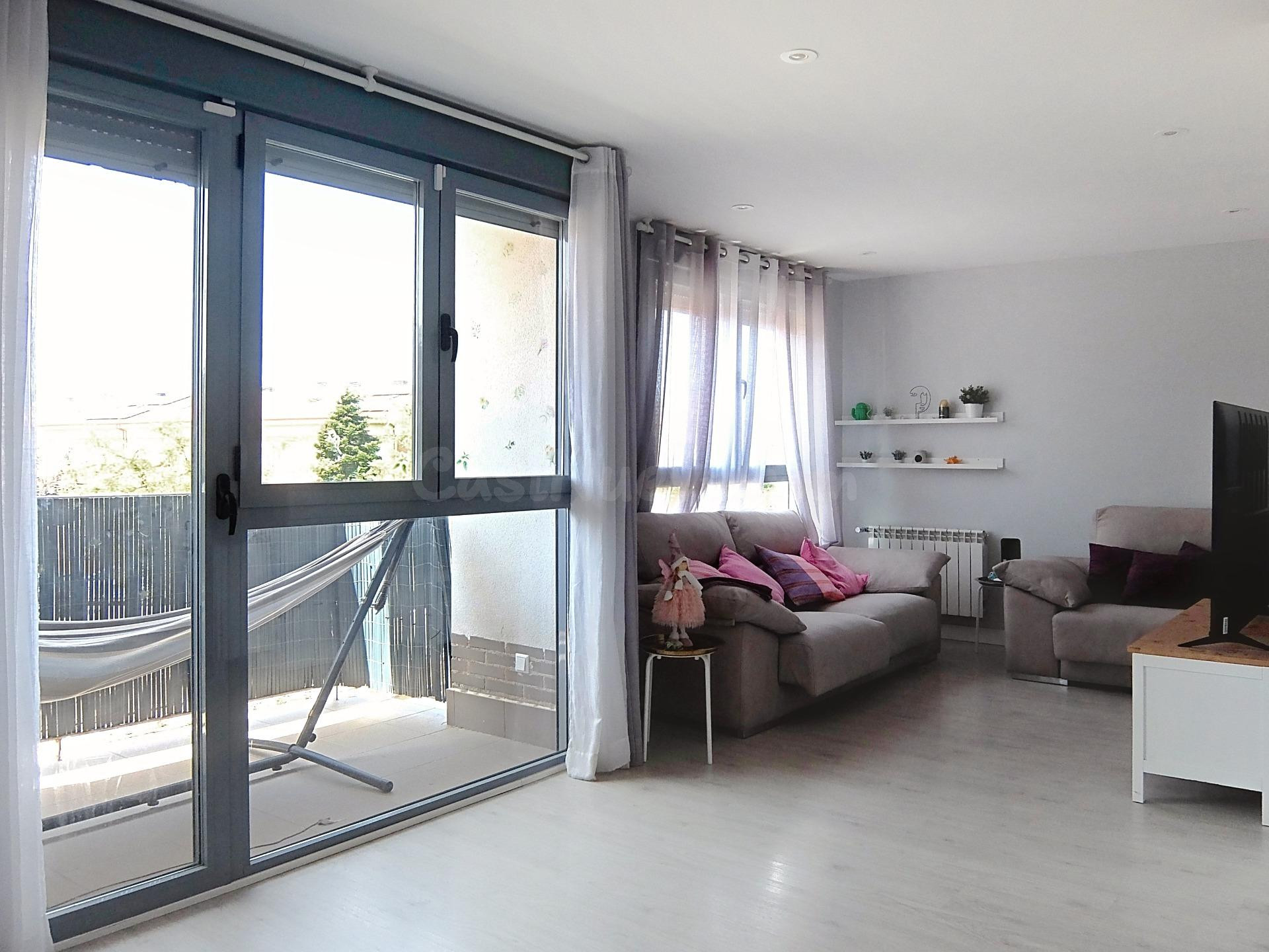 PISO DE TRES DORMITORIOS CON PISCINA, GARAJE Y TRASTERO A 35 - foto 4