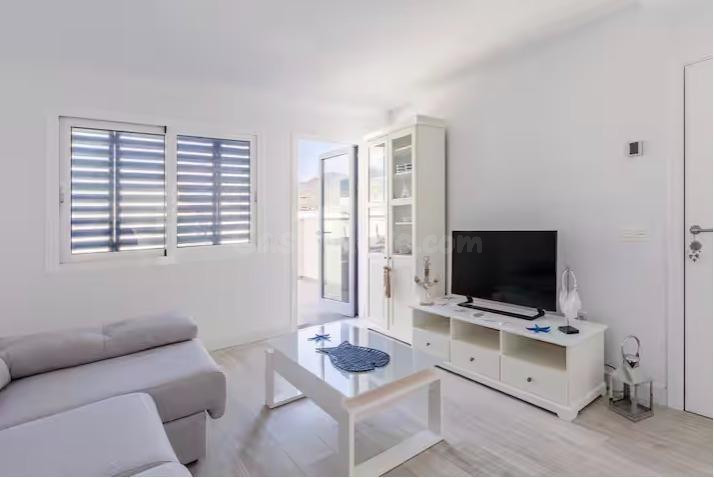 ¡EXCLUSIVO APARTAMENTO EN ALQUILER EN PUERTITO DE GÜÍMAR! - foto 2