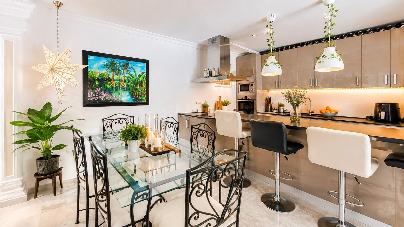 DOS POR UNO: Una vivienda, dos espacios totalmente independientes San Pedro 211 m2