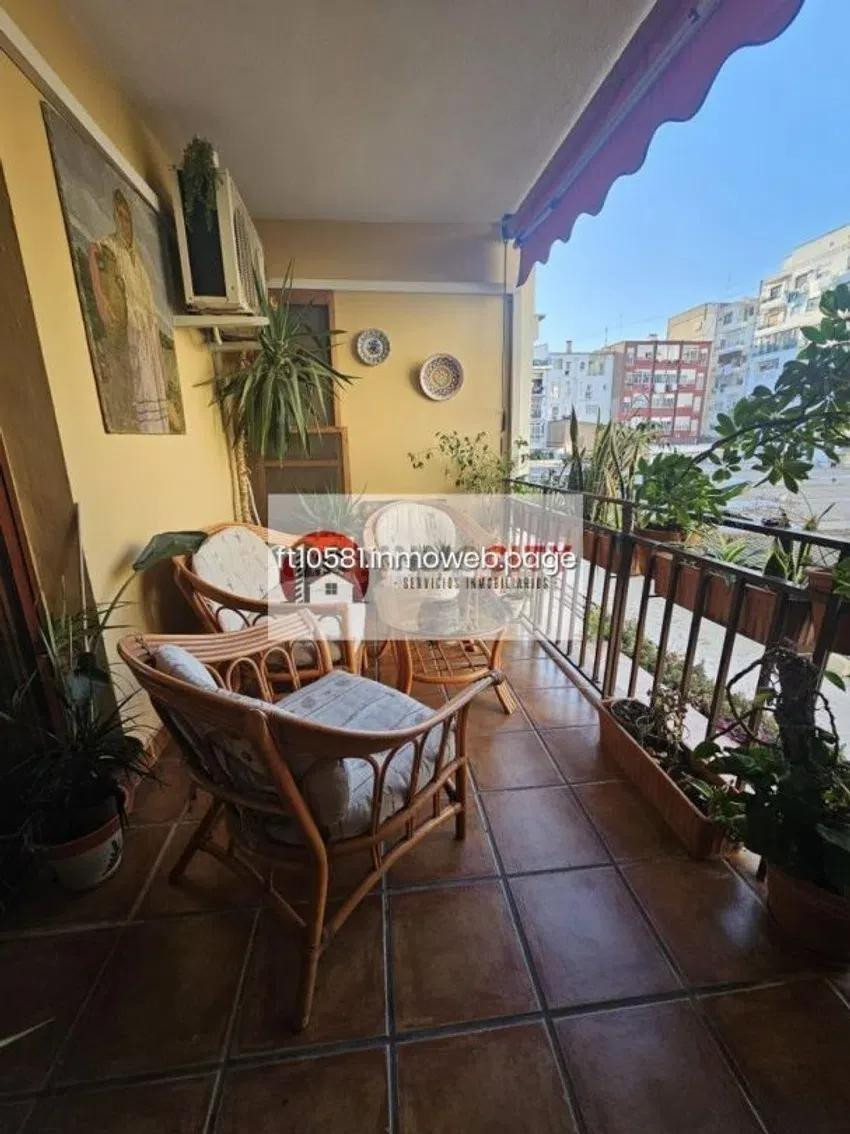 En el corazón de Ruzafa, este piso señorial de techos altos - foto 3