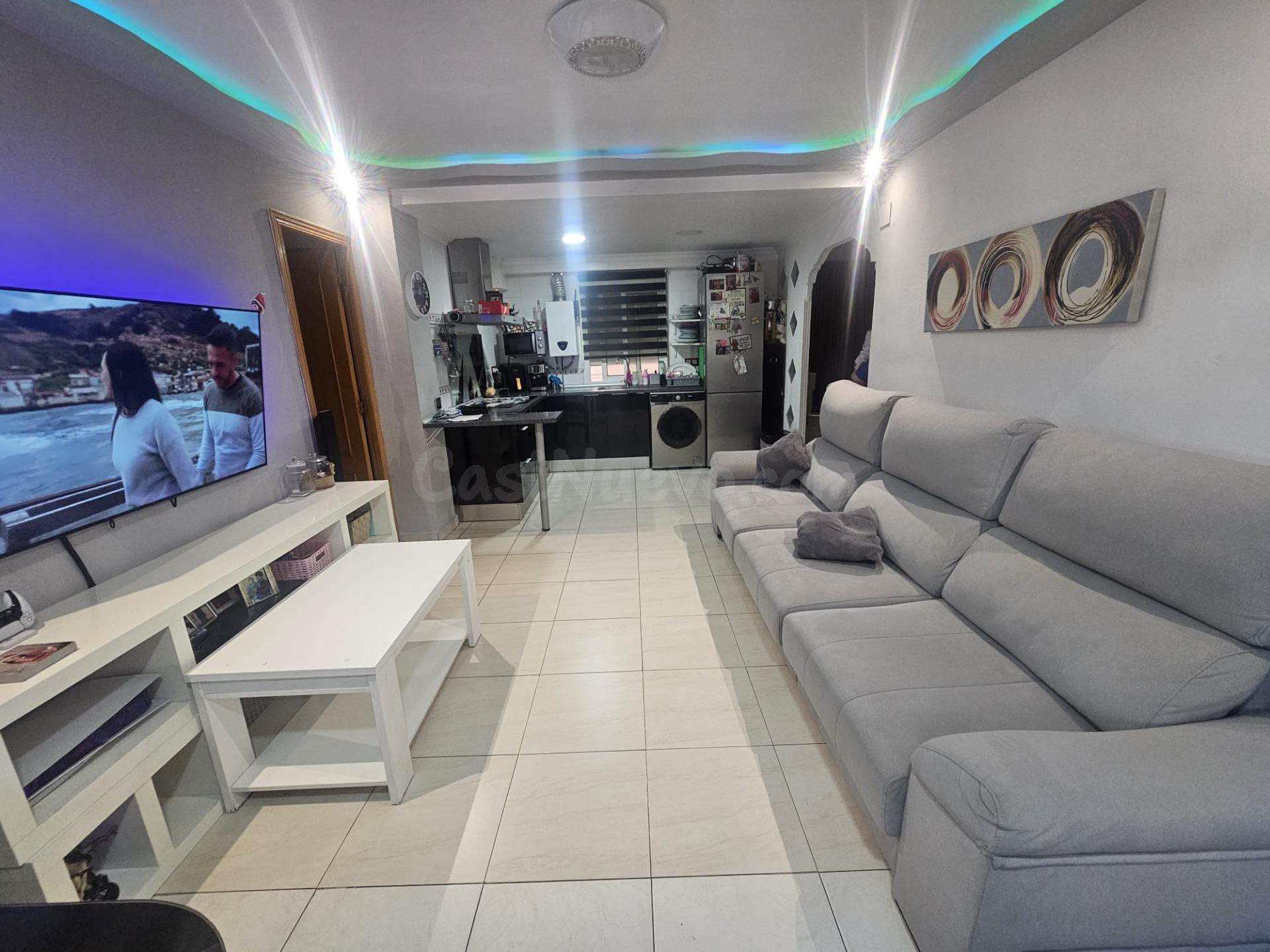 Se vende magnífica vivienda situada en segunda planta con ascensor en Plaza Músico Espí.