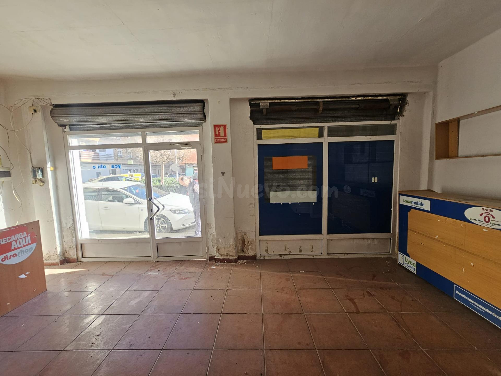 Oportunidad en Xirivella: local comercial con posibilidad de - foto 4