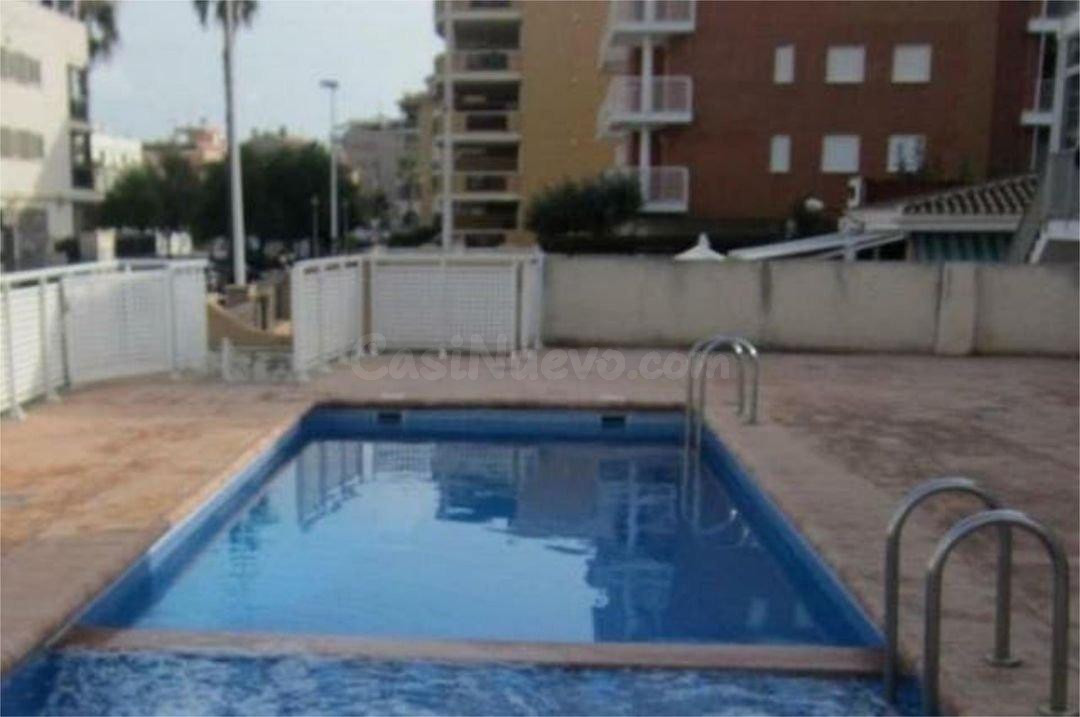 Moncofar Playa Exclusiva oportunidad junto al mar en Moncofa Descubra esta elegante y moderna vivienda ubicada en un residencial tranquilo y selecto, con pocos vecinos y piscina comunitaria
