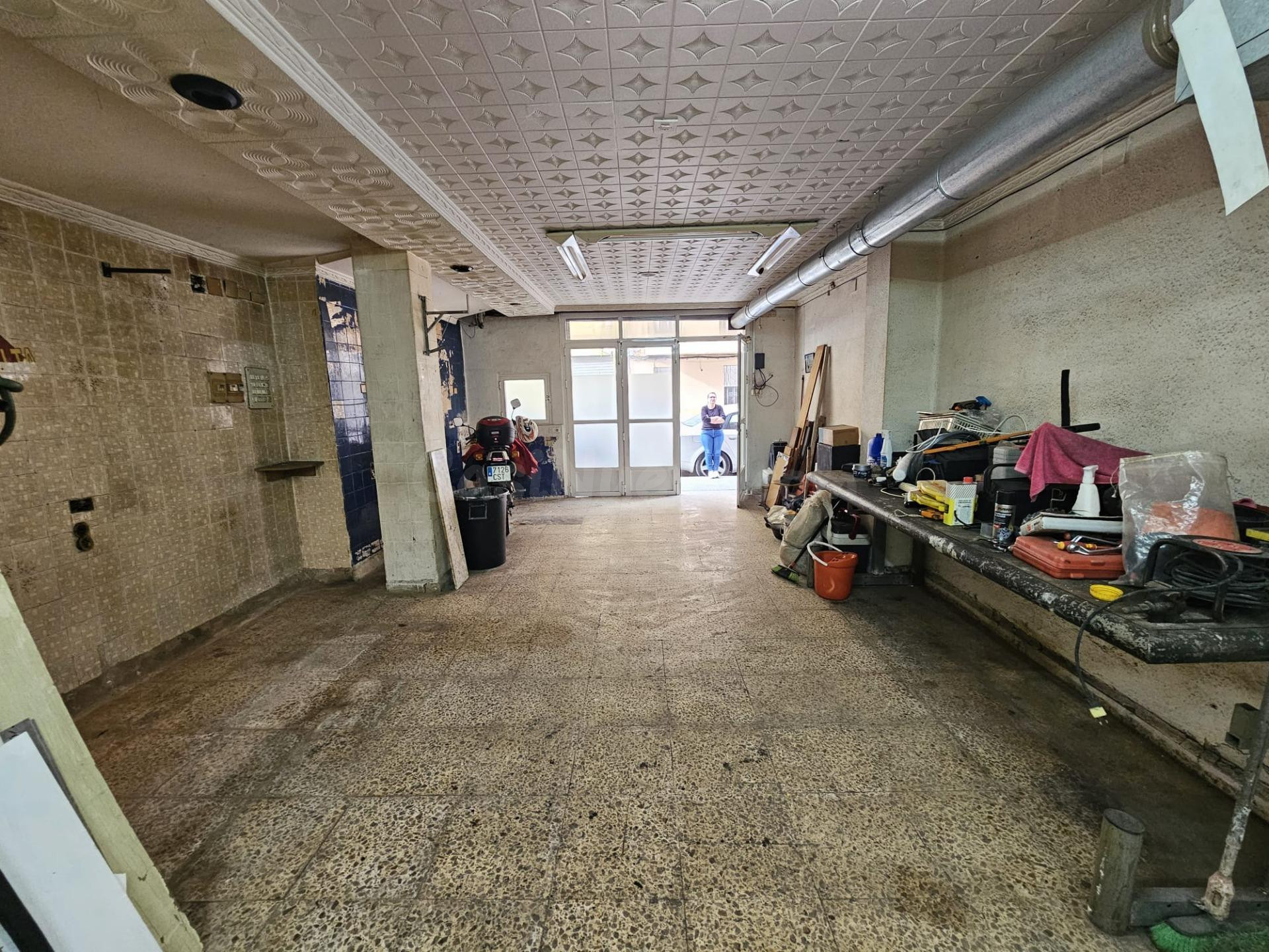 Se vende bajo comercial de 72 m2 construidos, anteriormente  - foto 2