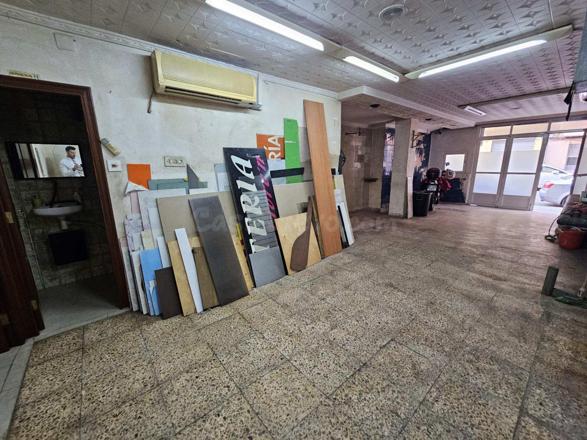 Se vende bajo comercial de 72 m2 construidos, anteriormente  - foto 3