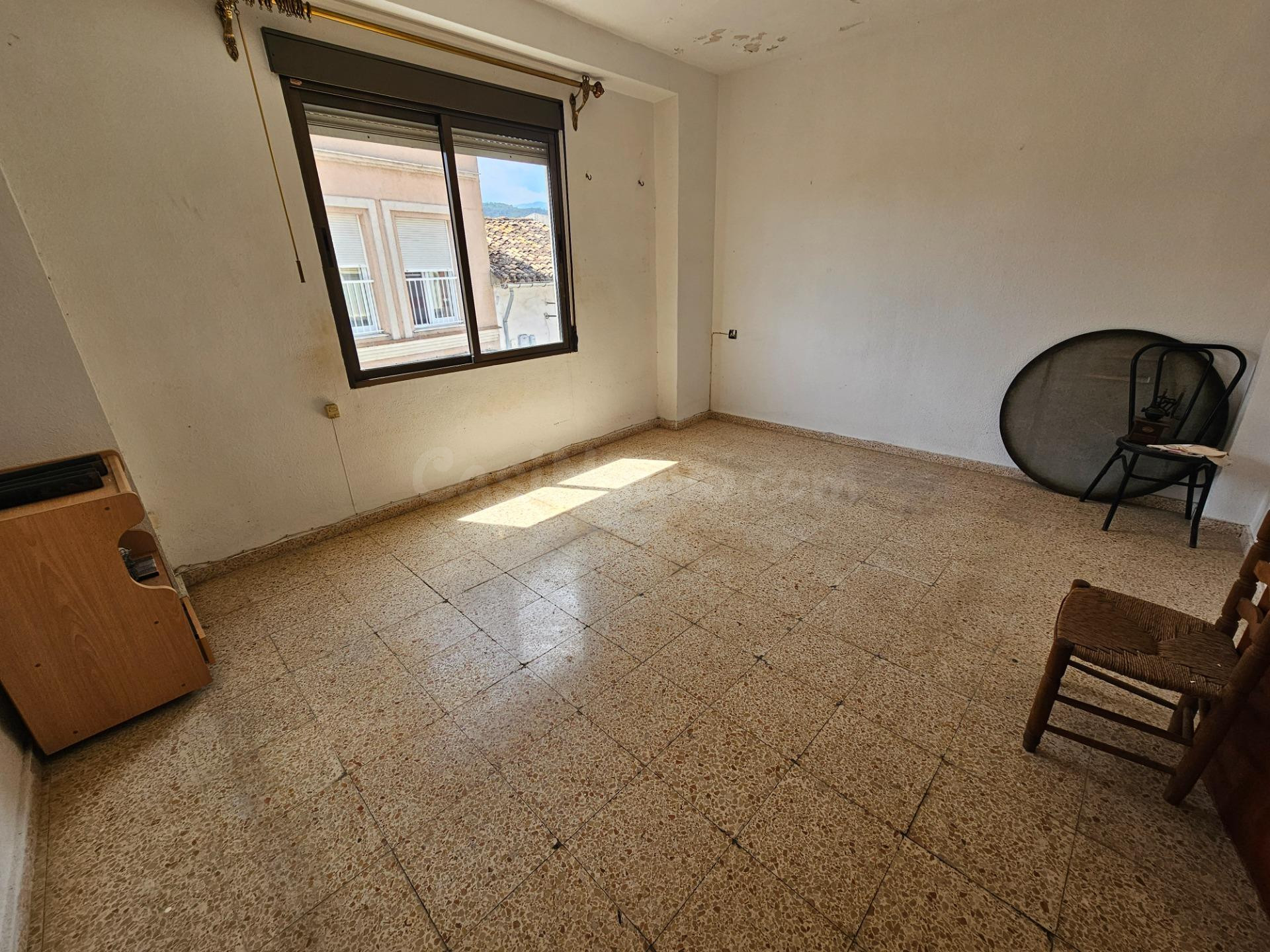 CASA INDEPENDIENTE CON GRAN POTENCIAL EN TAVERNES DE LA VALL - foto 2