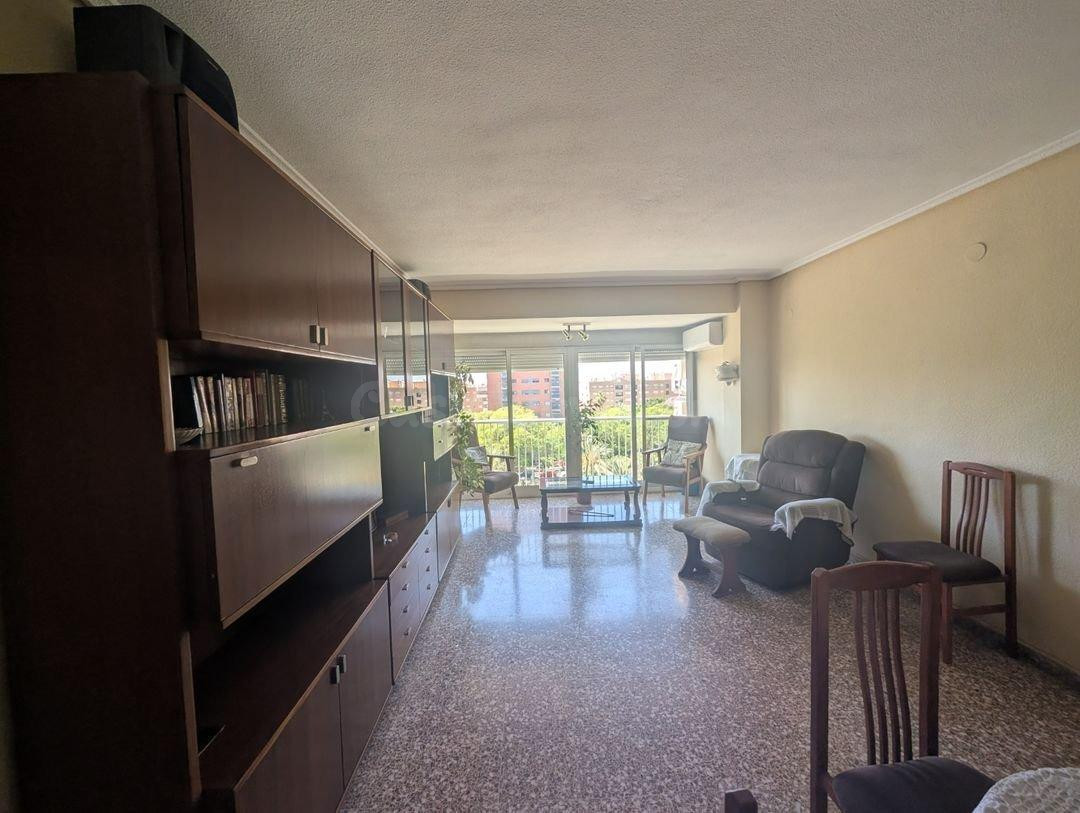 Oportunidad única en San Marcelino – Amplia vivienda lista p