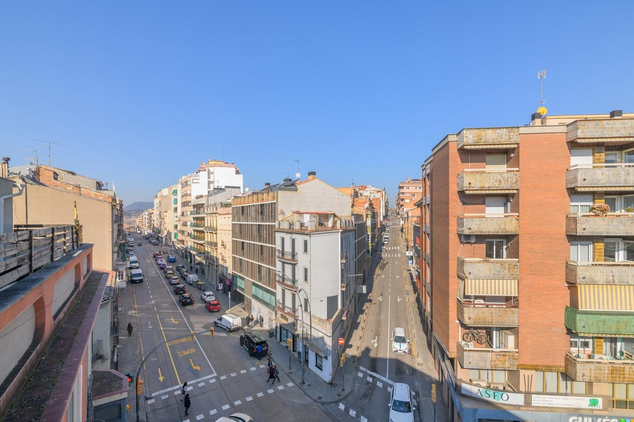 INVERSIÓN DÚPLEX ALQUILADO CON PÀRQUING, EN EL CENTRO DE MAN - foto 3