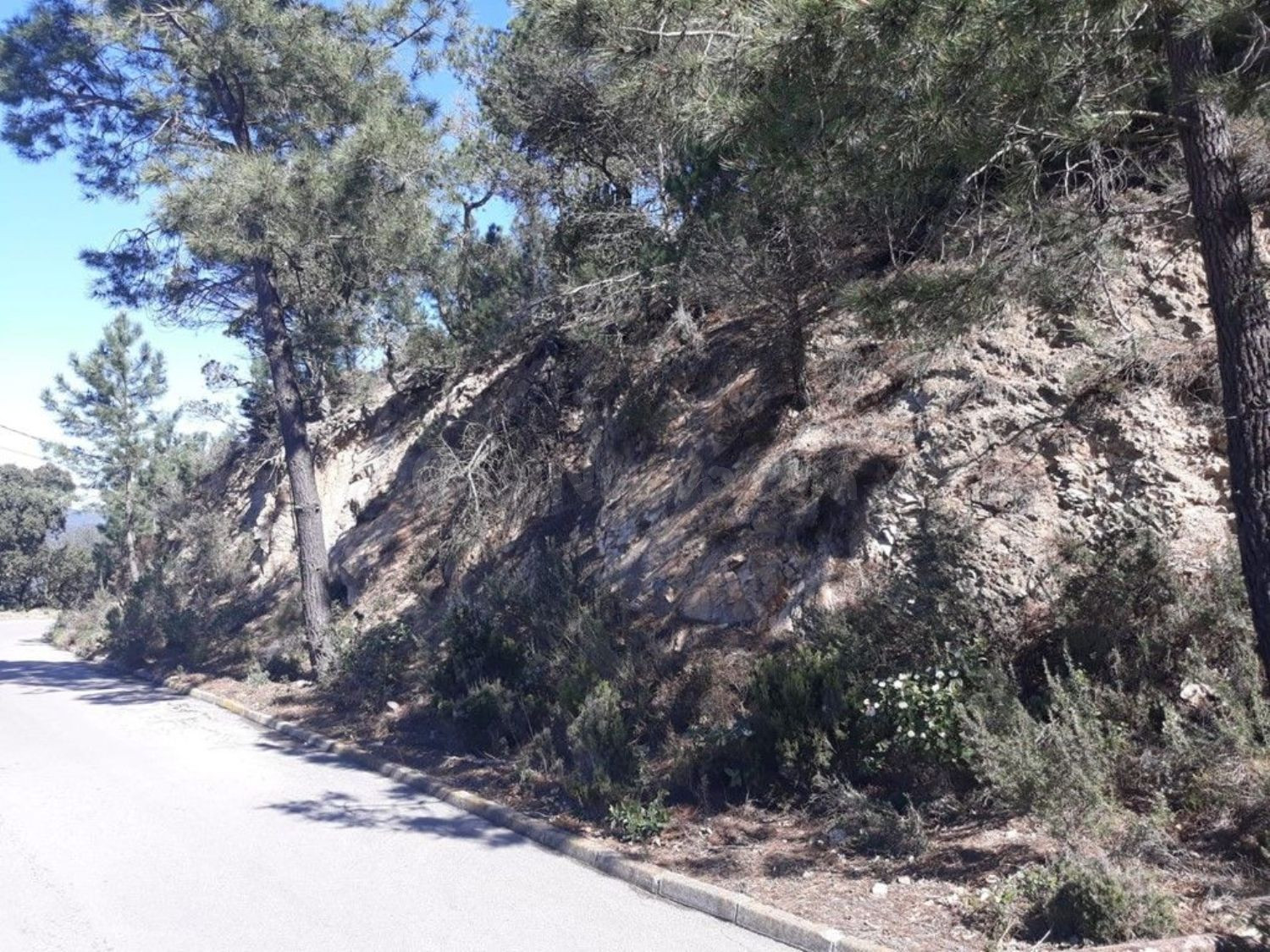 Terreno urbanizable 250m² en venta - Serra Brava - foto 2