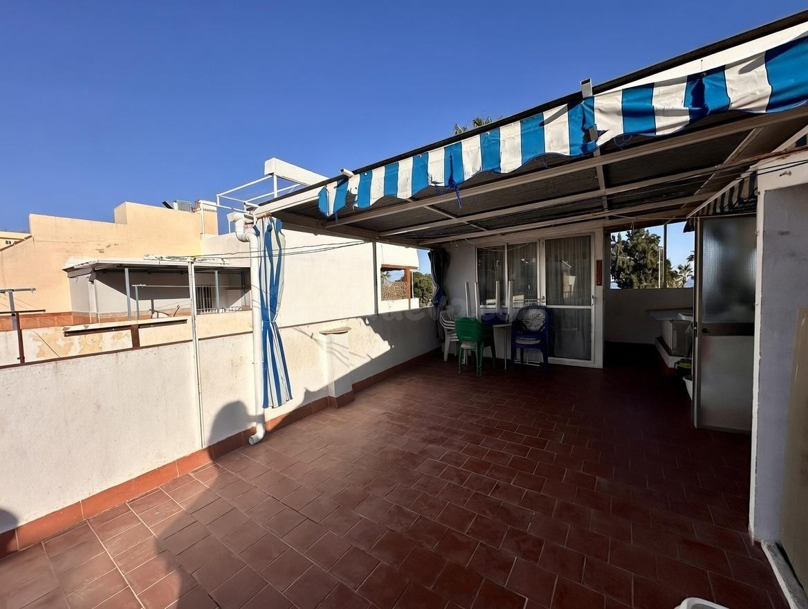 A dos minutos del mar: vivienda versátil con azotea y alta r - foto 3