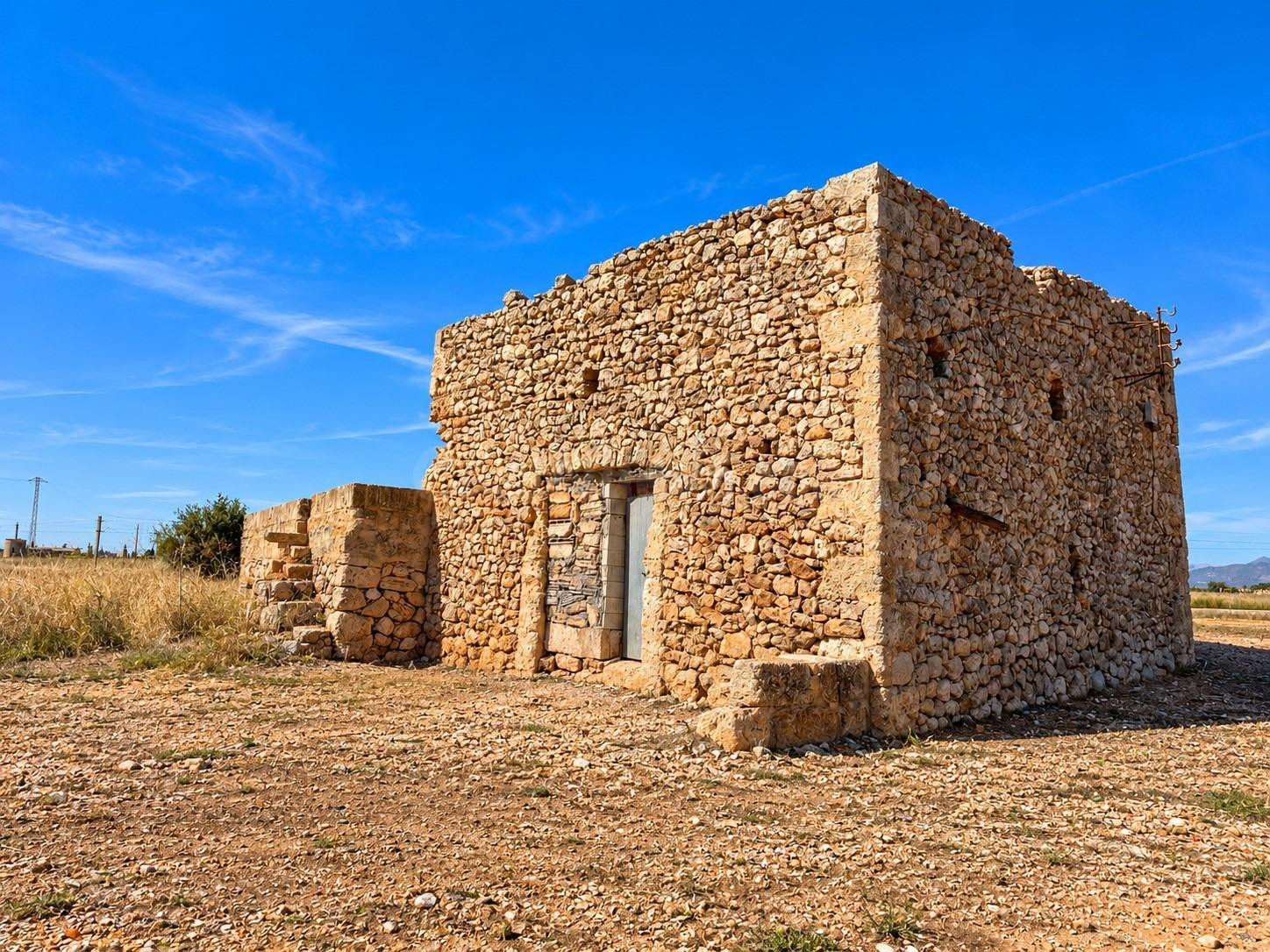 Finca rústica de 14.628 m2 con construcción para reformar en Sa Pobla