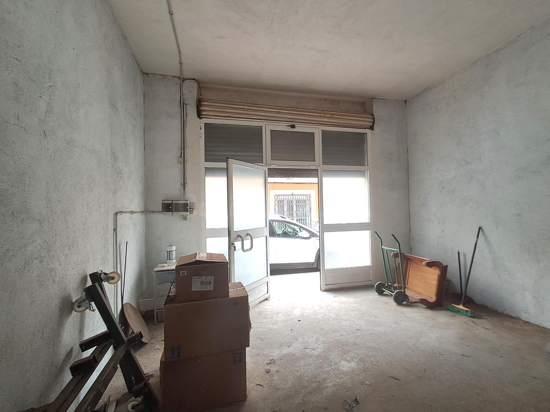 Local Comercial de 45m2 junto a Avenida Juan Carlos I - foto 2