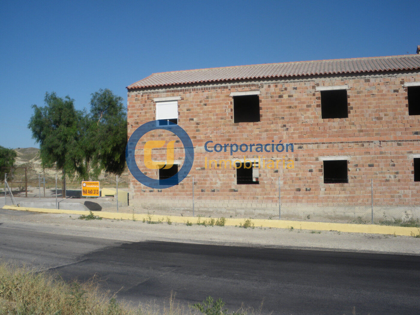 Dos Naves Industriales con un total de 900m2 en parcela de 2 - foto 4