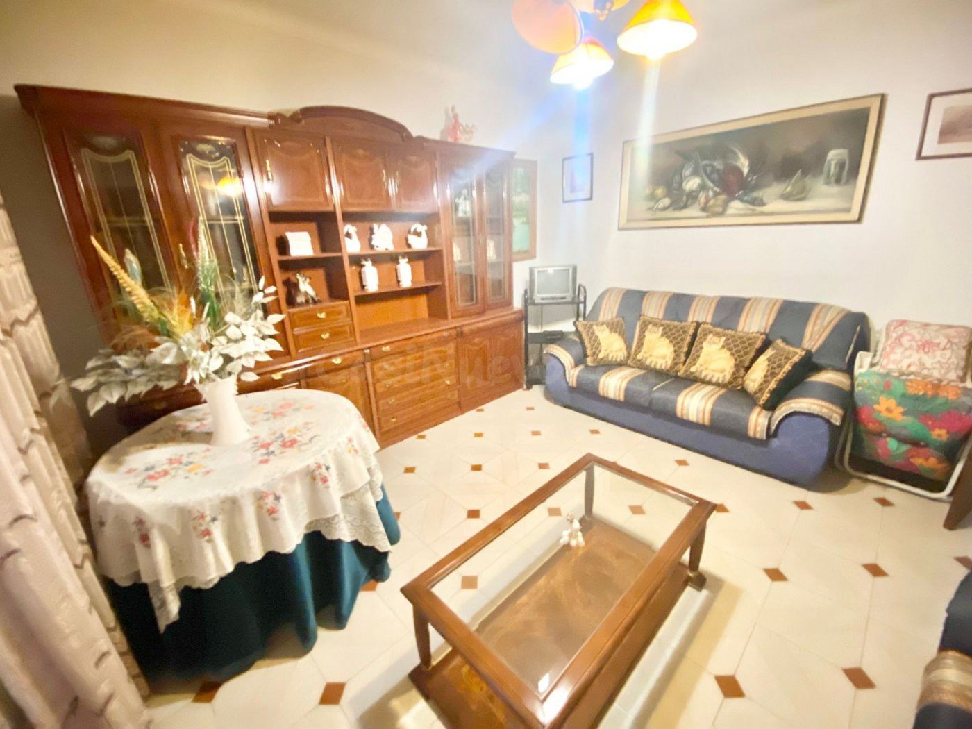 FANTÁSTICO EDIFICIO CON TRES VIVIENDAS Y LOCAL COMERCIAL, ID - foto 2